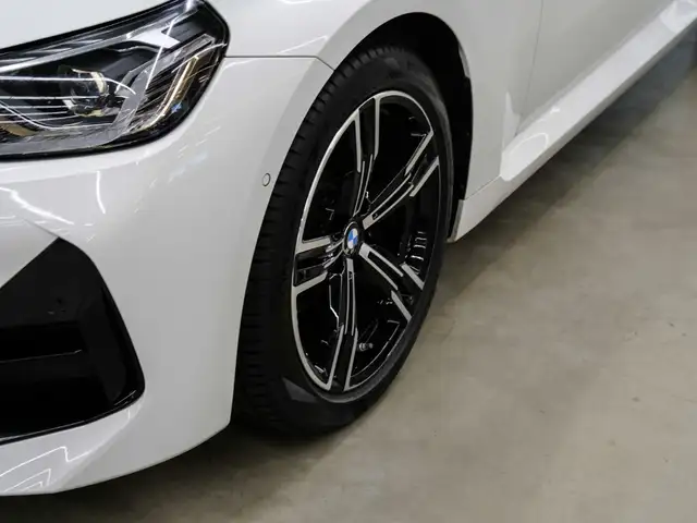 BMW 2 Series view 6