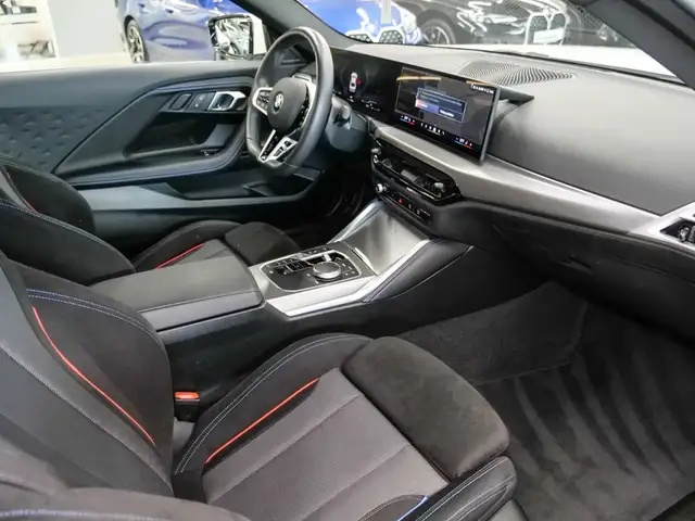 BMW 2 Series view 11
