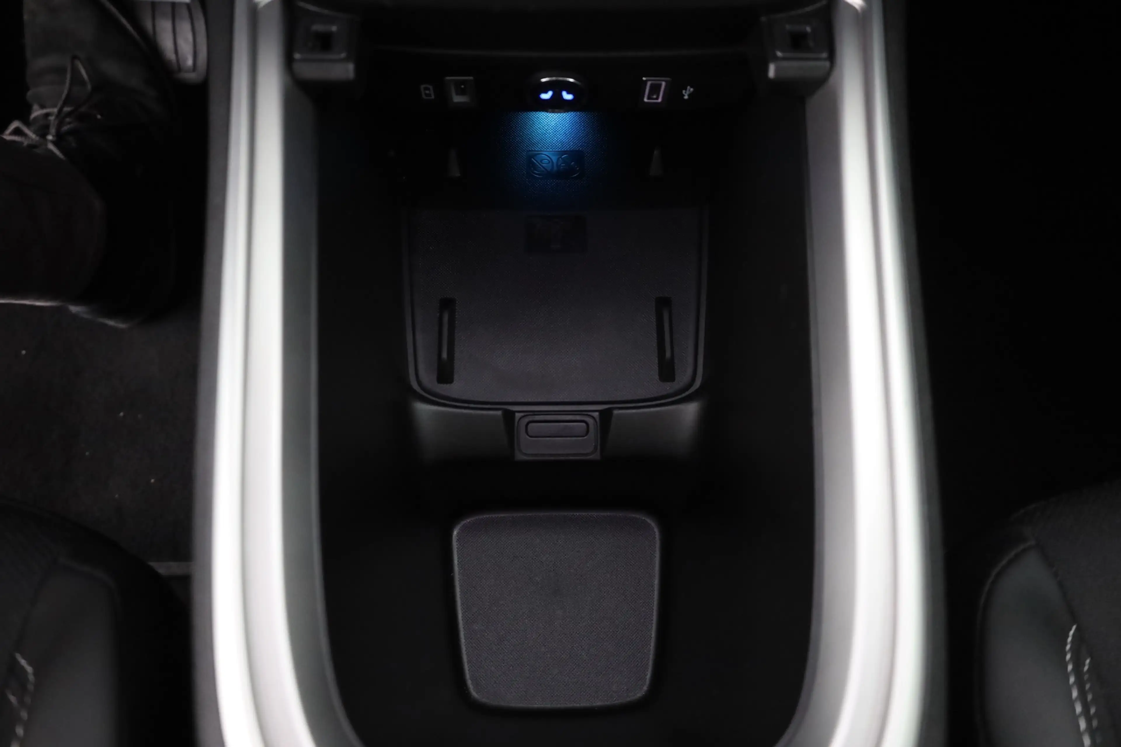 Jeep Avenger 54kWh Elektro Summit Aut. LED ACC Kamera — photo 13