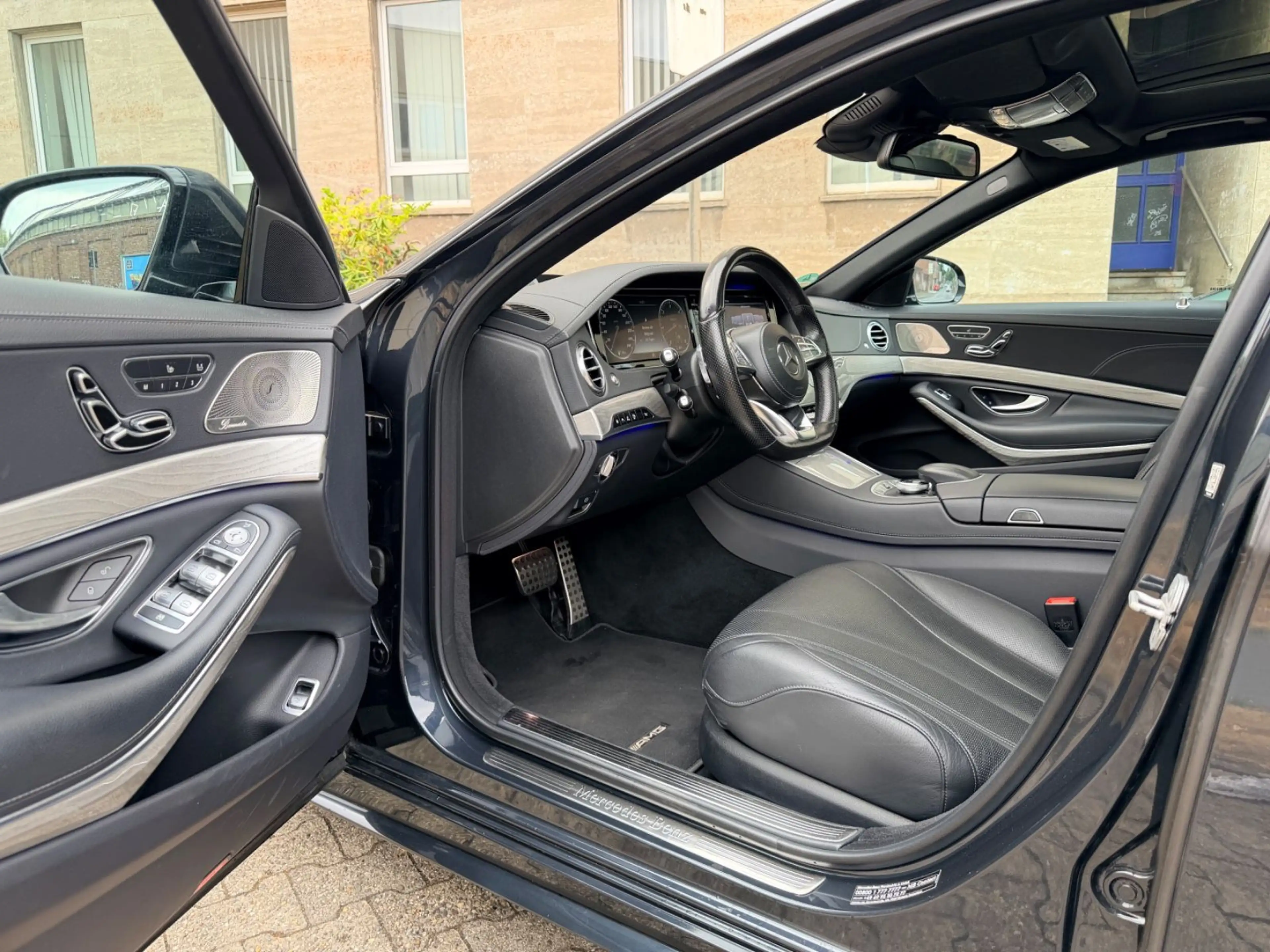 Mercedes-Benz S 350 d 4MATIC AMG Pano DistronicPlus VOLL VOLL — photo 17
