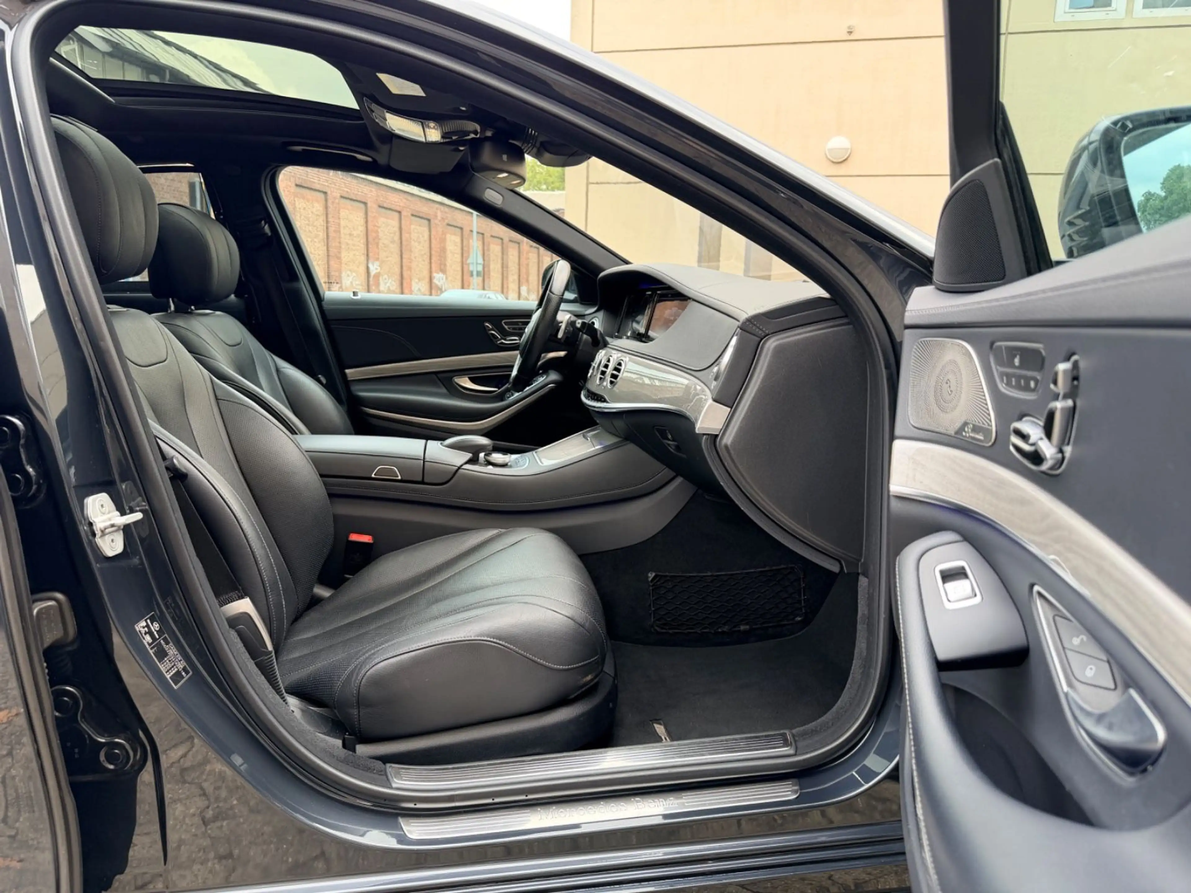 Mercedes-Benz S 350 d 4MATIC AMG Pano DistronicPlus VOLL VOLL — photo 12