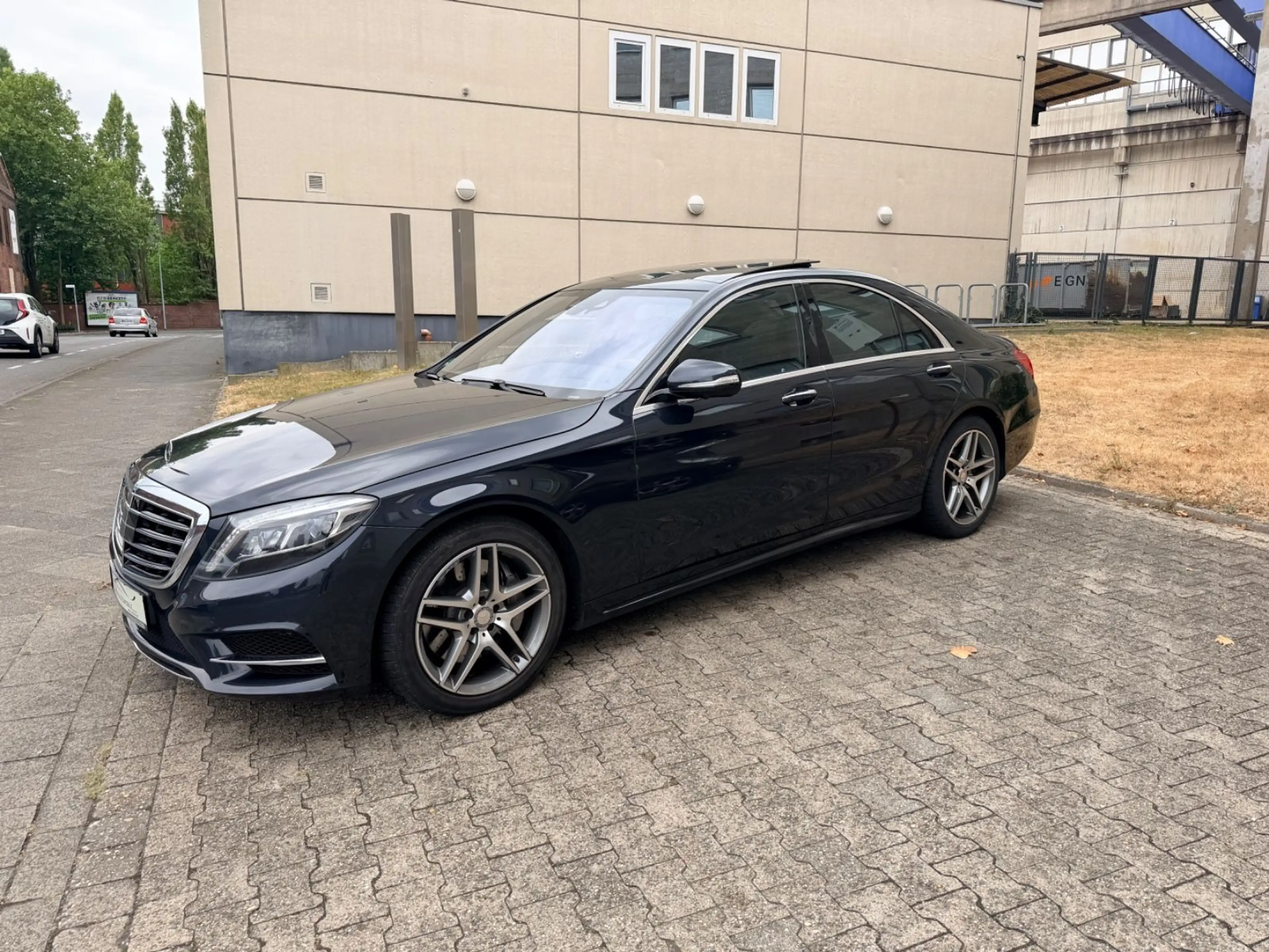 Mercedes-Benz S 350 d 4MATIC AMG Pano DistronicPlus VOLL VOLL — photo 4