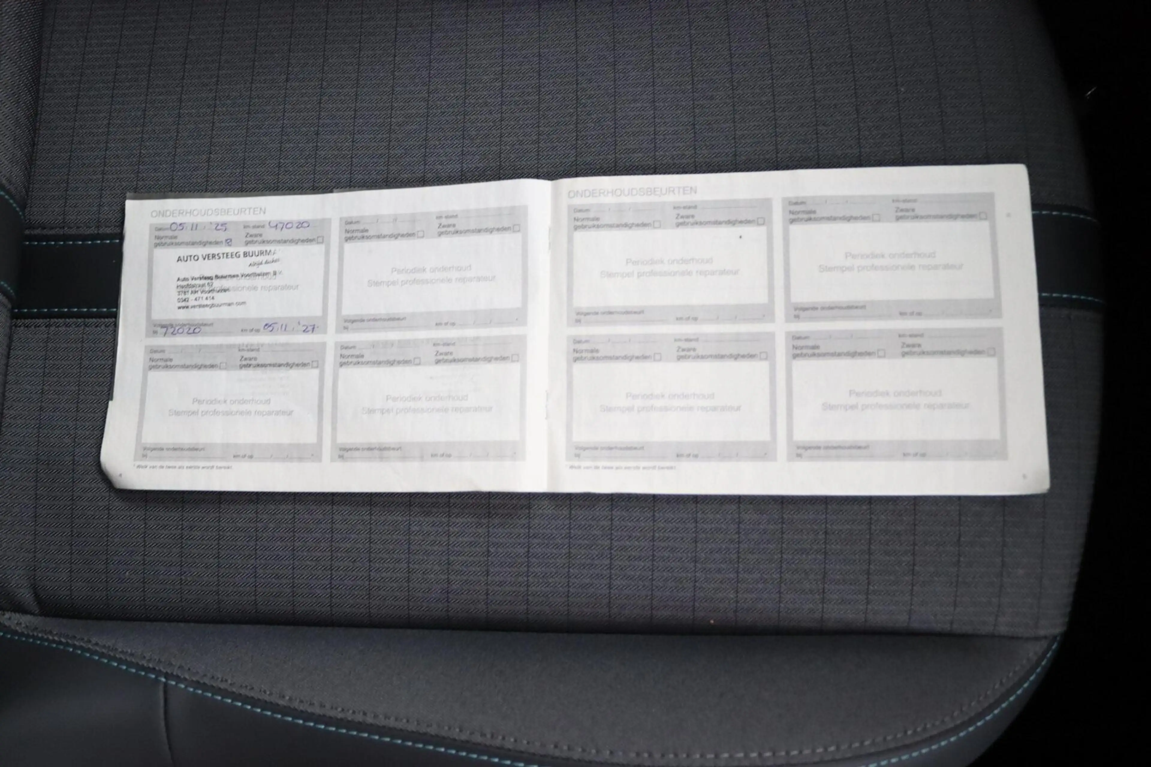 Peugeot e-2008 EV Allure Pack 50 kWh — photo 46