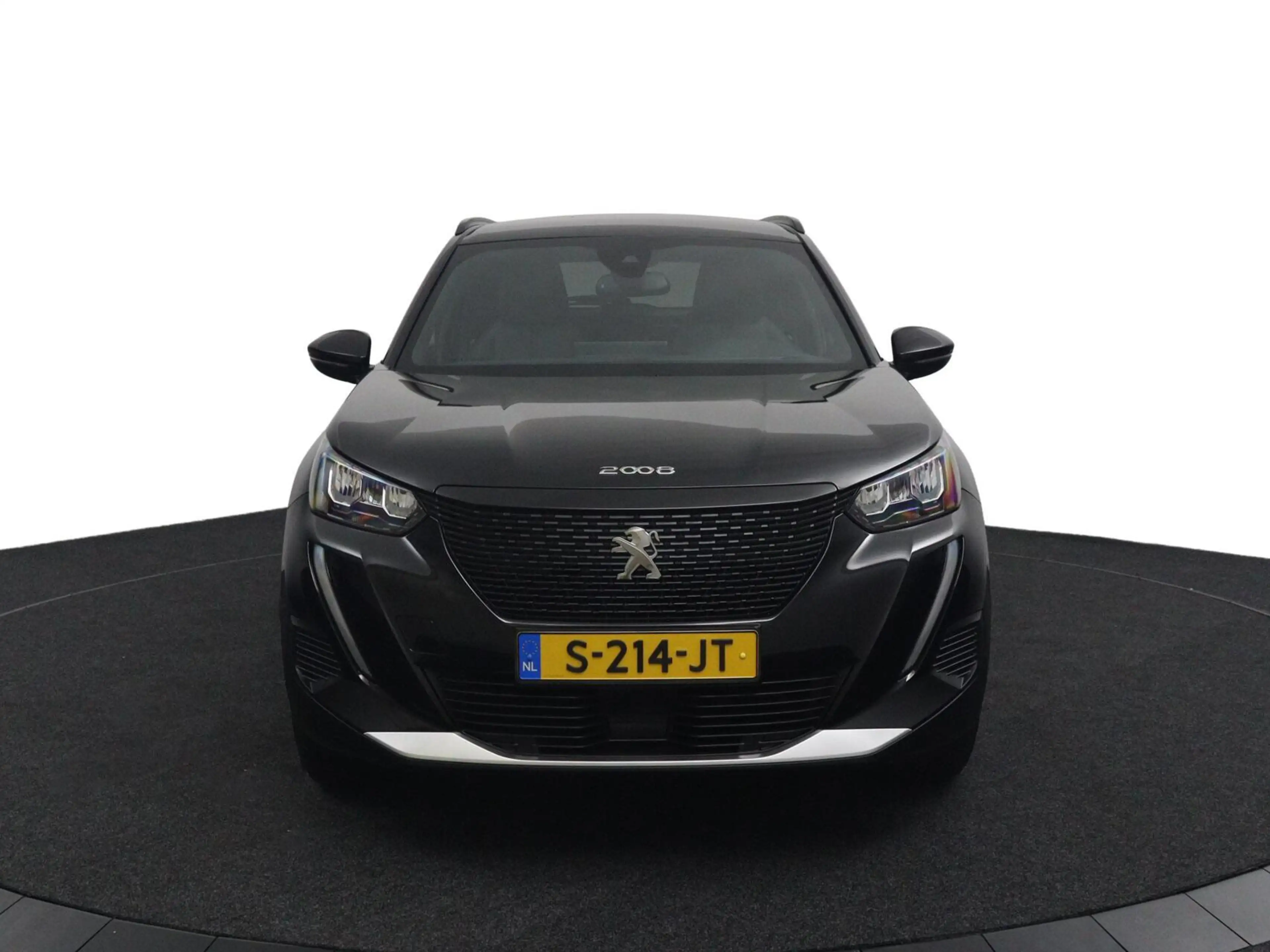 Peugeot e-2008 EV Allure Pack 50 kWh — photo 32