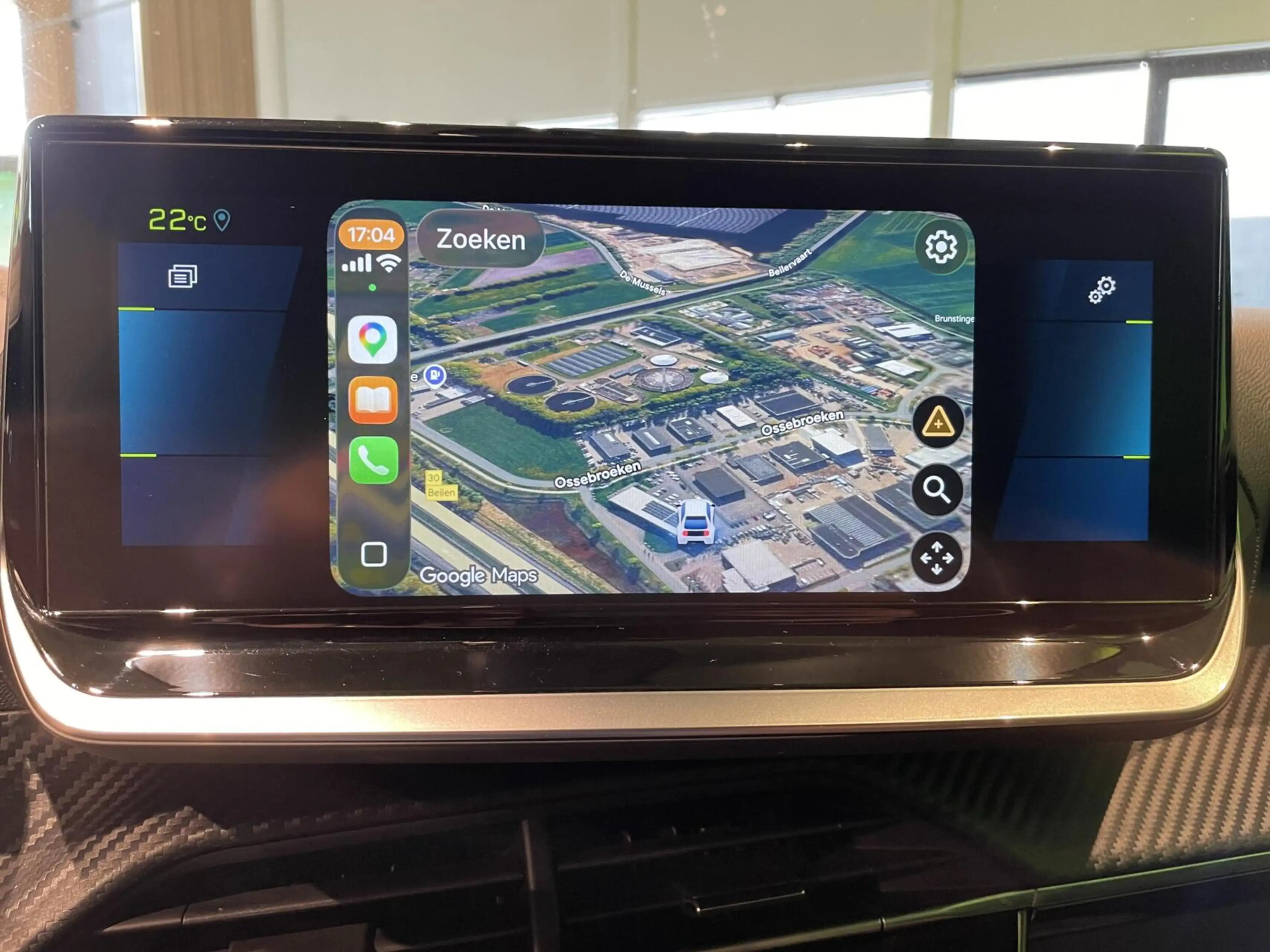 Peugeot e-2008 EV Allure Pack 50 kWh — photo 25