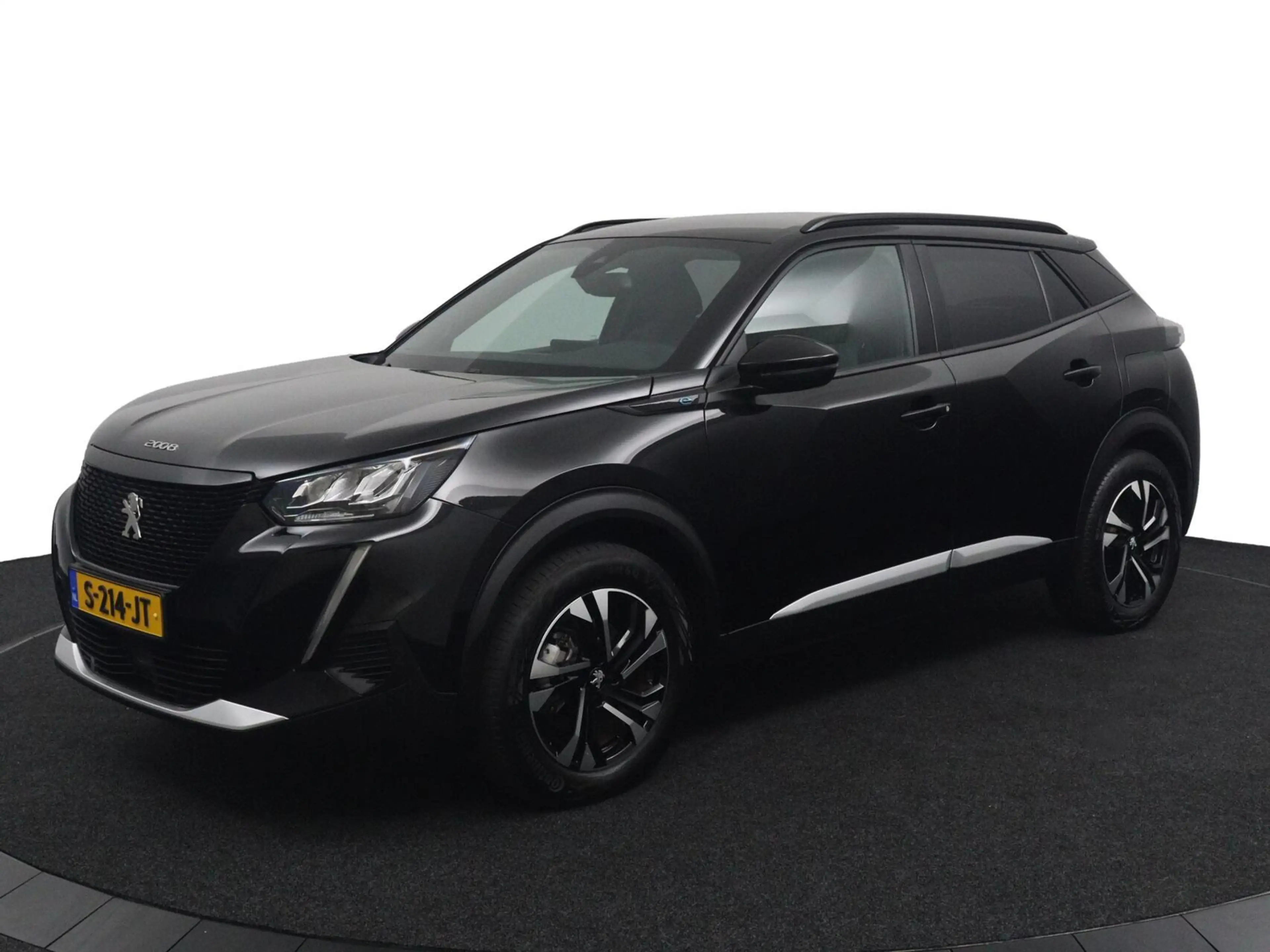 Peugeot e-2008 EV Allure Pack 50 kWh — photo 11