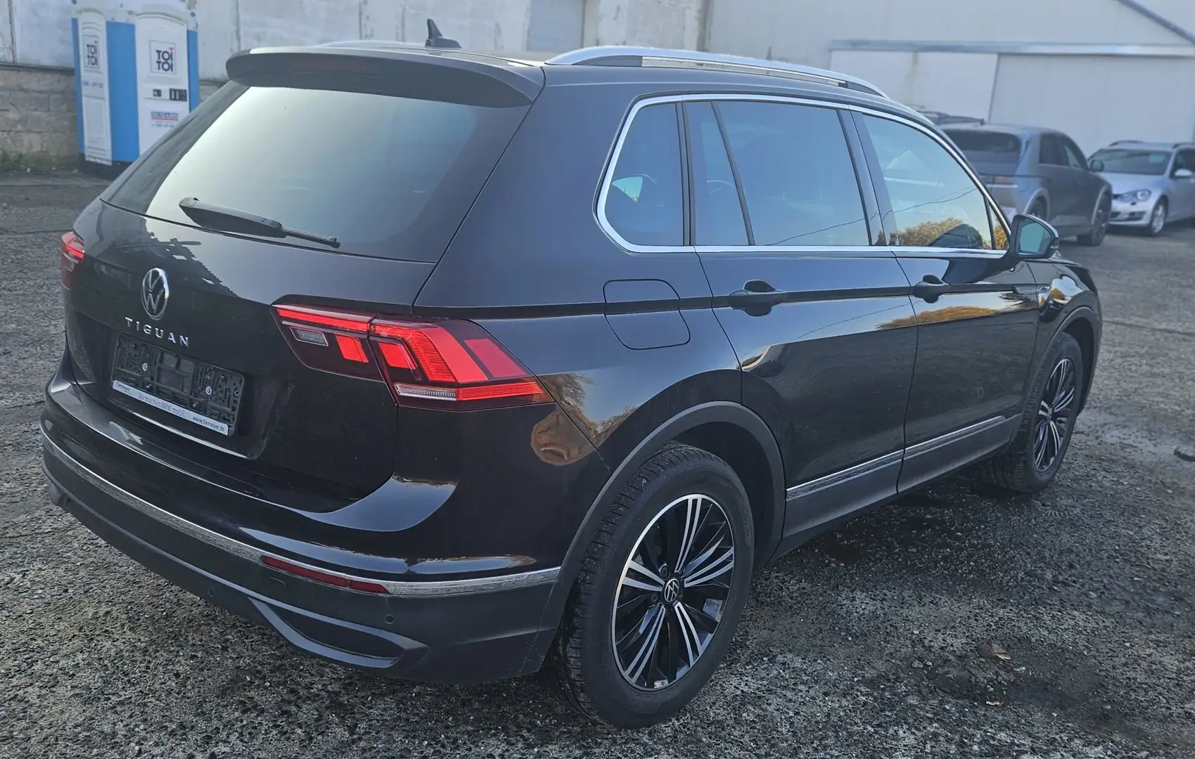 Volkswagen Tiguan Life Schwarz - 2