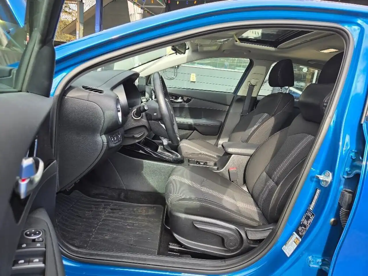 Kia Forte снимка Kia Forte