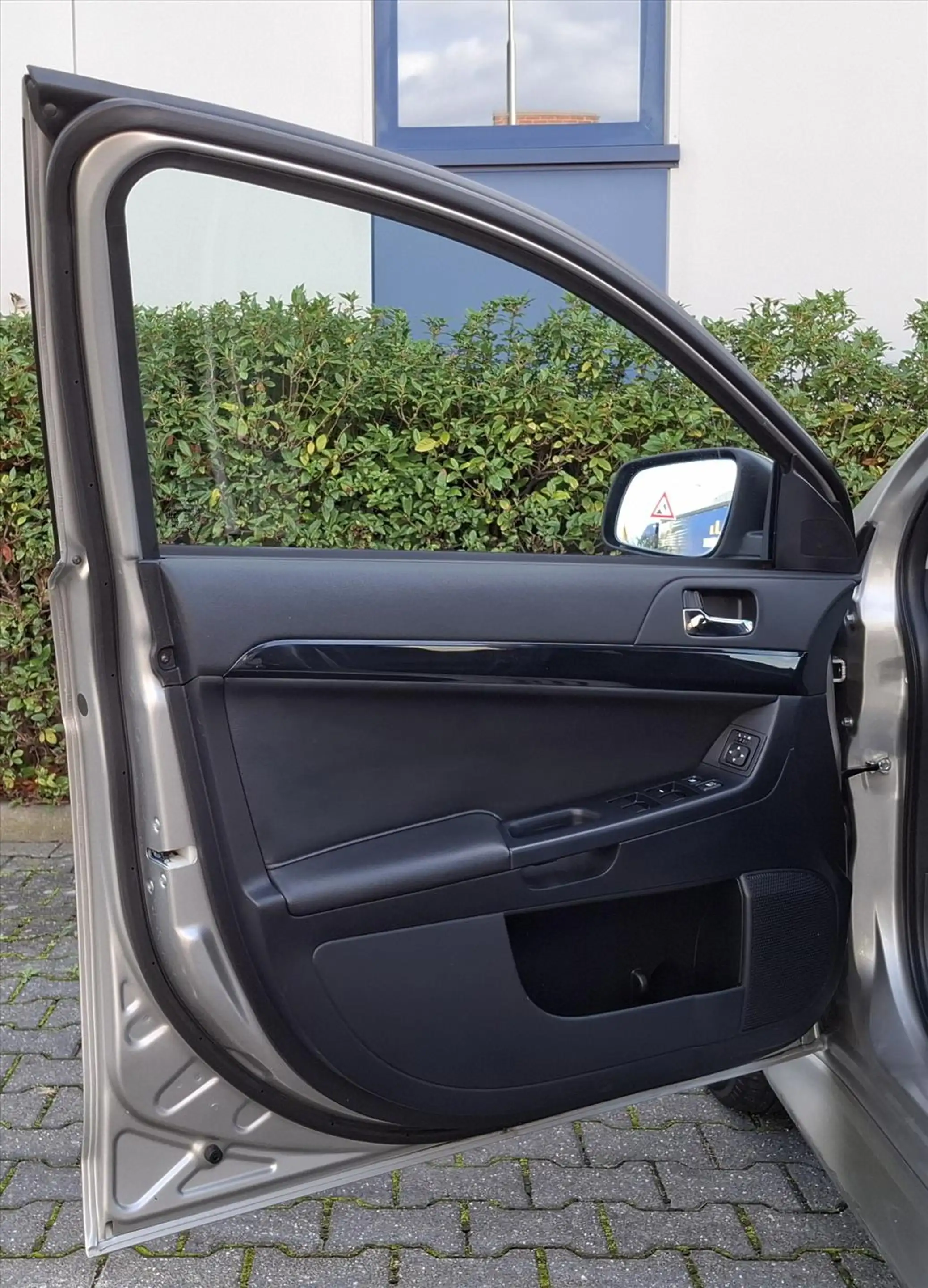 Mitsubishi Lancer 1.6 SPORTBACK Limted Edition — photo 24