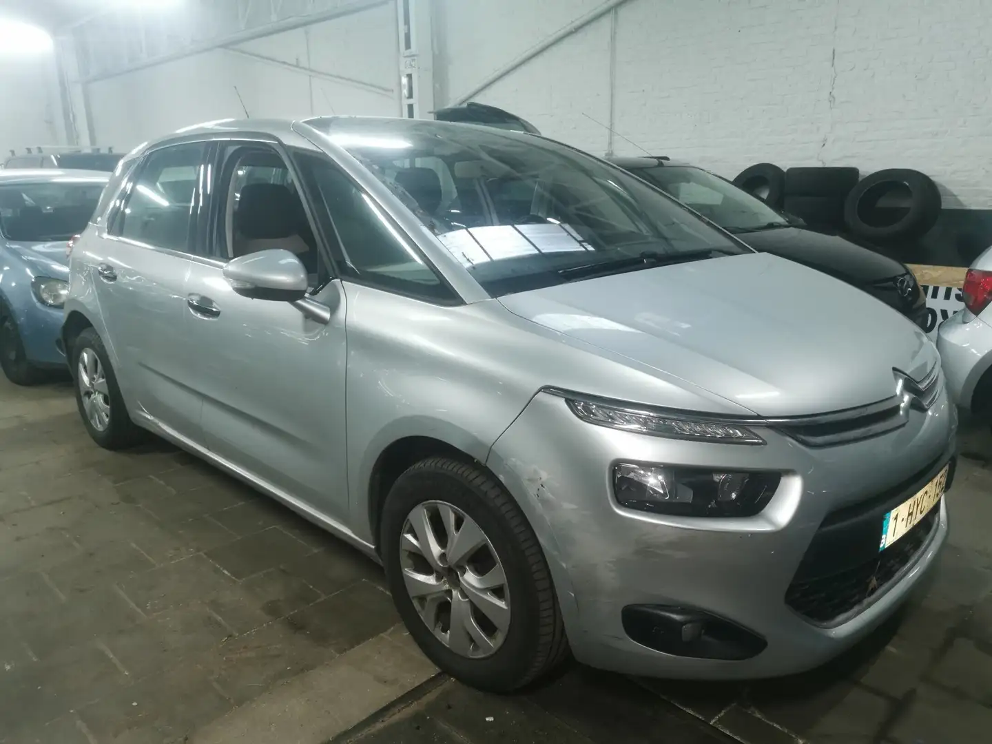 Citroen C4 Picasso 1.6 e-HDi Business (Fleet) Wit - 1