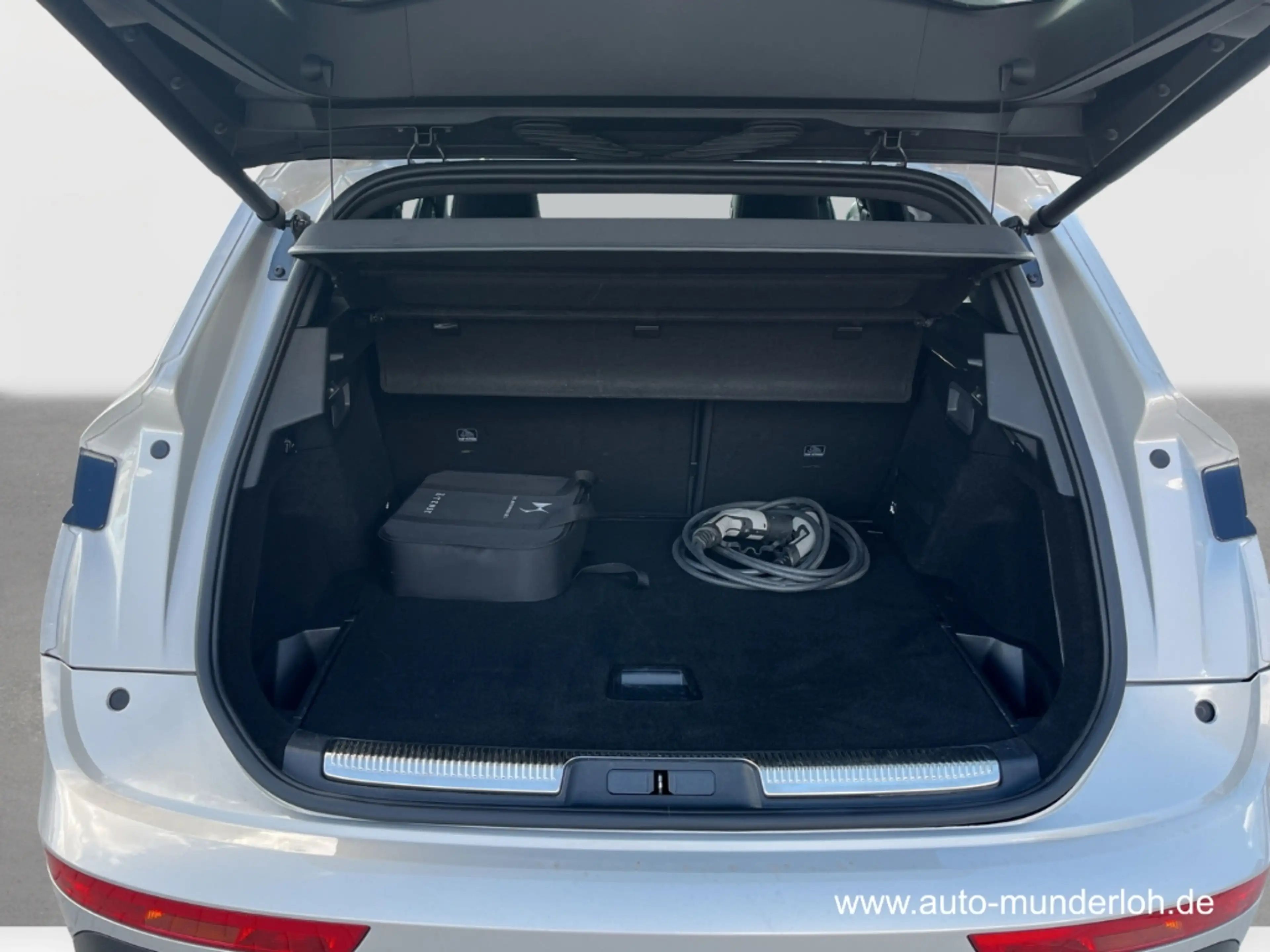 DS Automobiles DS 7 Crossback E-Tense 4x4 Louvre — photo 6