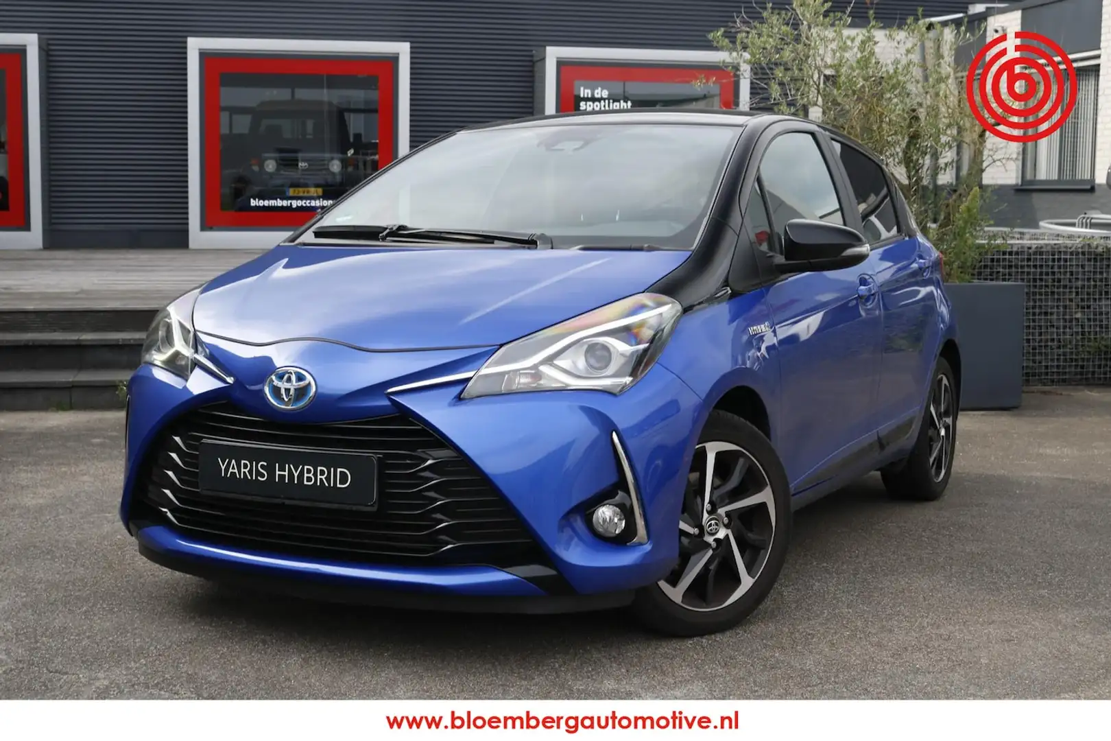 Toyota Yaris 1.5 Hybrid Bi-Tone Plus Stoelverwarming, Apple Car Bleu - 1