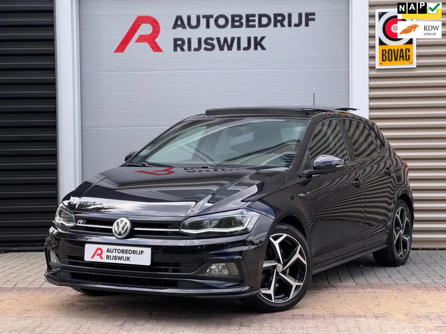 Volkswagen Polo 1.0 TSI 3xR-Line Pano/Camera/Blindspot Zwart - 1
