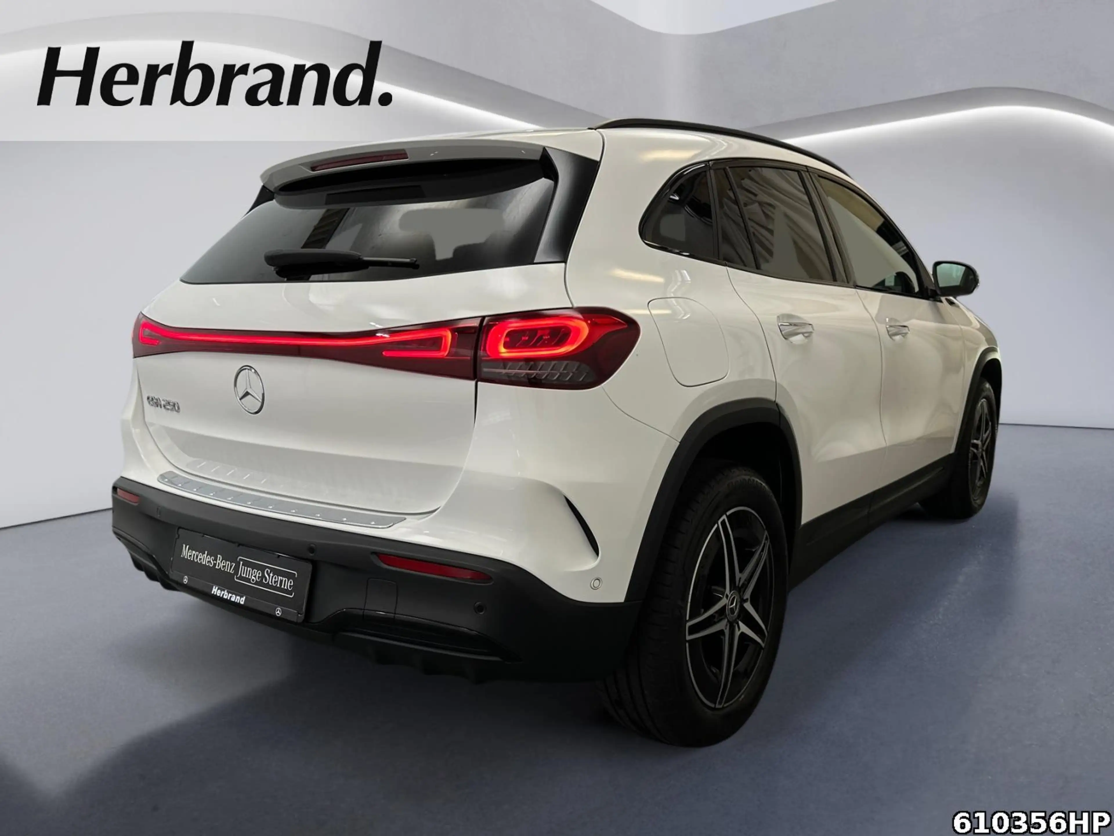 Mercedes-Benz EQA 250 AMG Line Kamera Keyless Amiente Carplay — photo 3