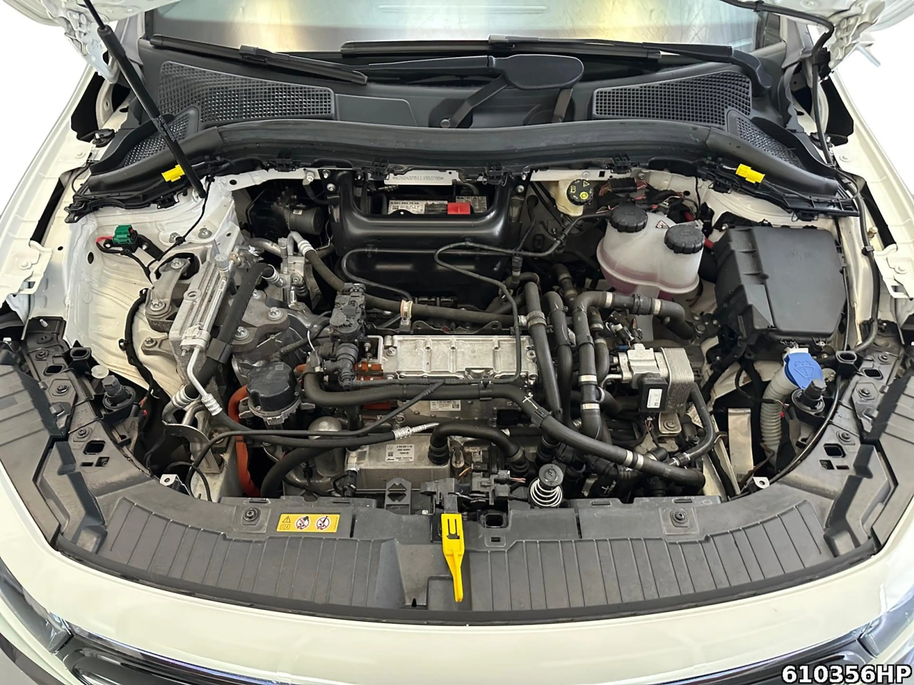 Mercedes-Benz EQA 250 AMG Line Kamera Keyless Amiente Carplay — photo 7