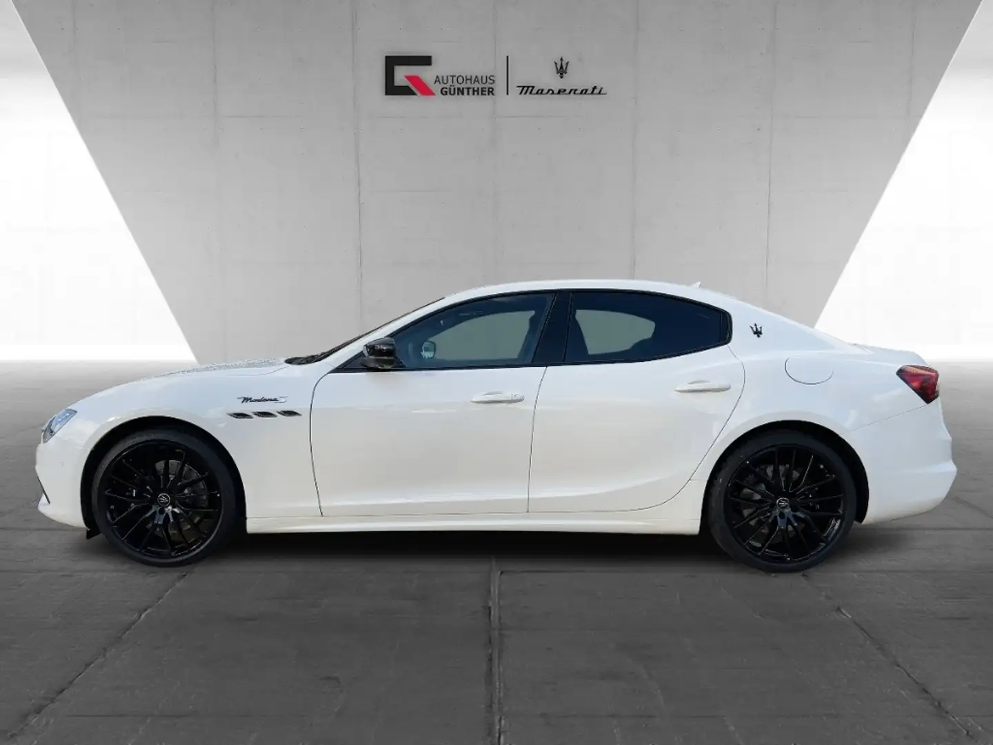Maserati Ghibli MODENA  430PS AWD Bianco&Nero /Wow Effekt Weiß - 2