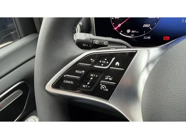 Mercedes-Benz 250 view 14