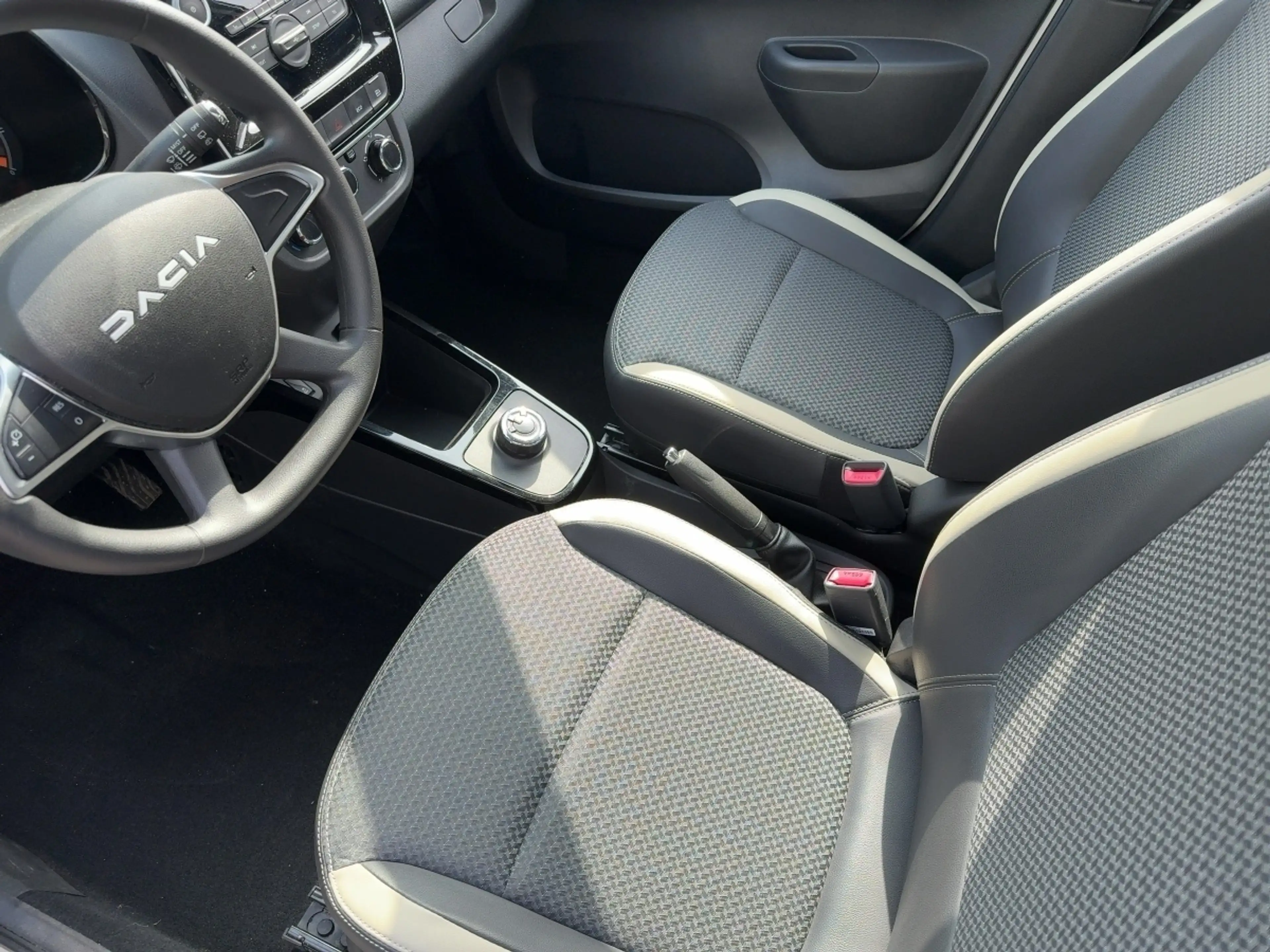 Dacia Spring ESSENTIAL 45 Regensensor*Bluetooth — photo 7