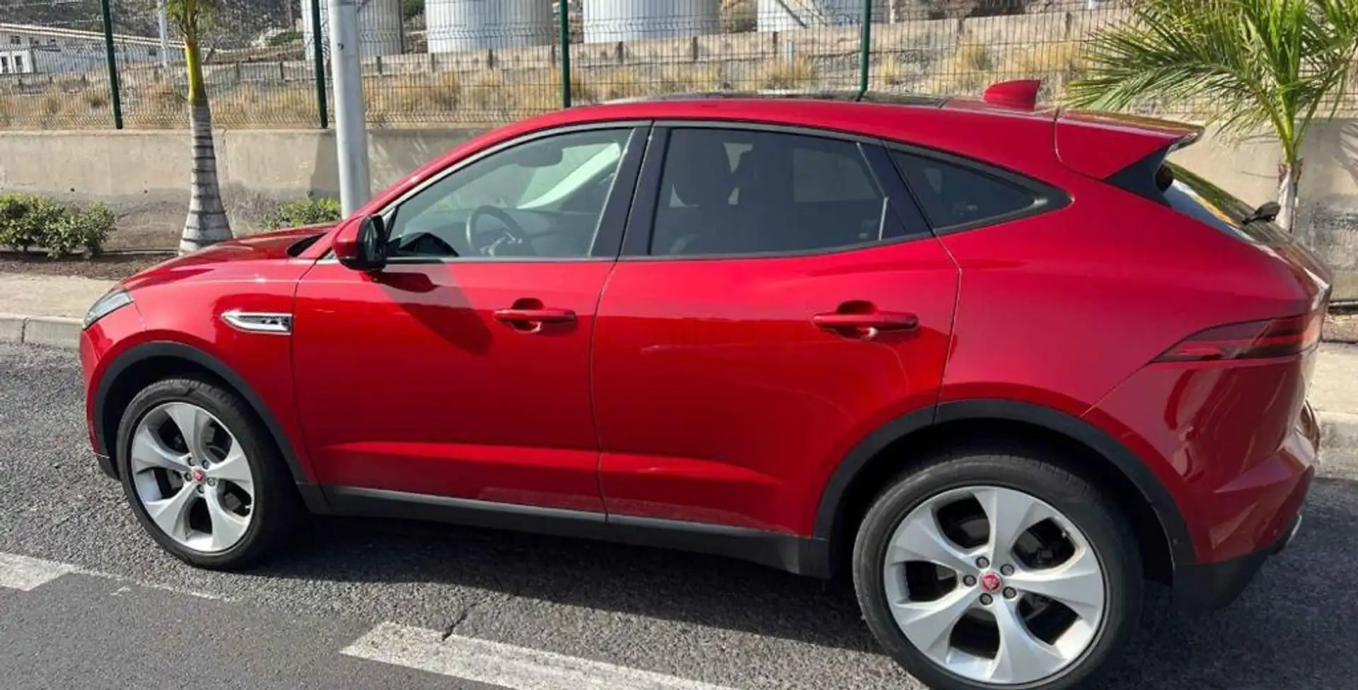 Jaguar E-Pace 2.0D I4 R-Dynamic Base AWD Aut. 150 Lilla - 1