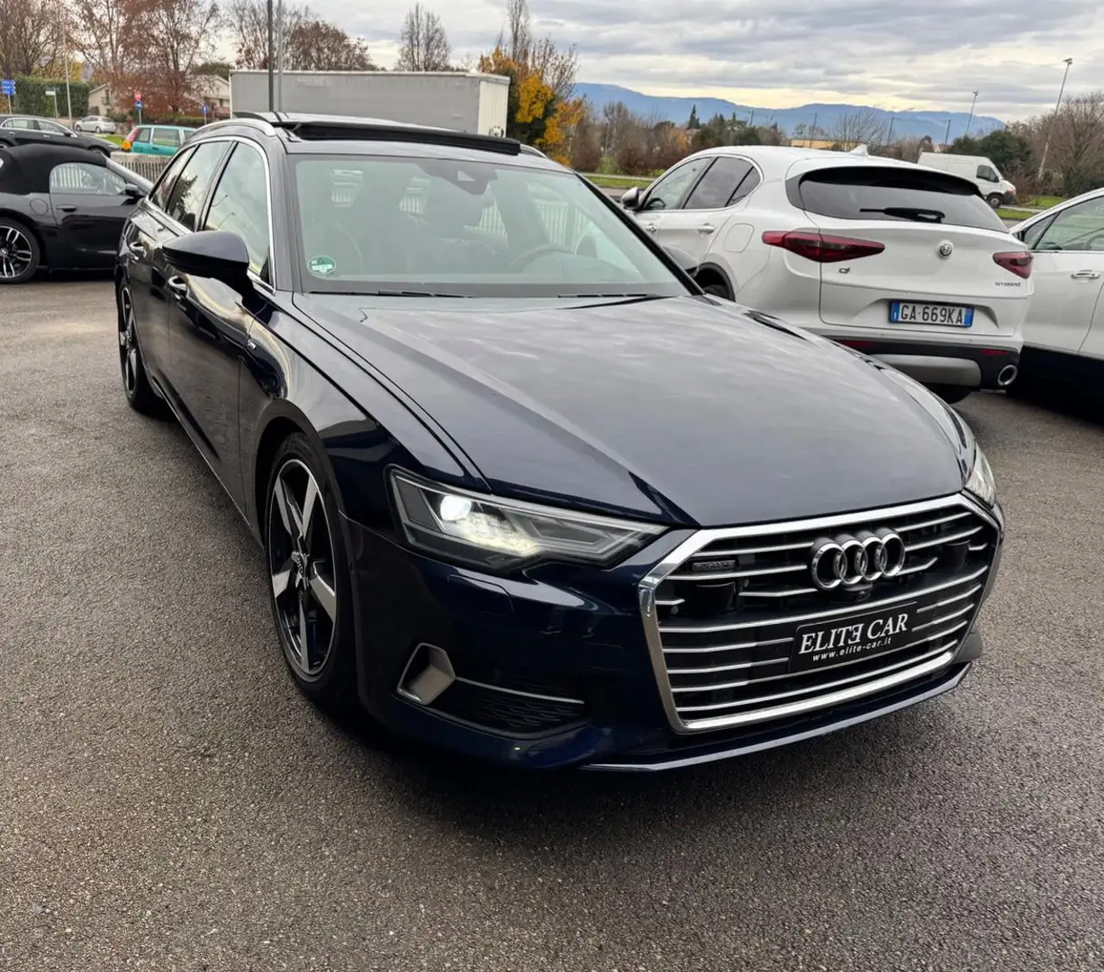 Audi A6 Avant 45 3.0 TDI quattro tiptronic S LINE Blau - 1
