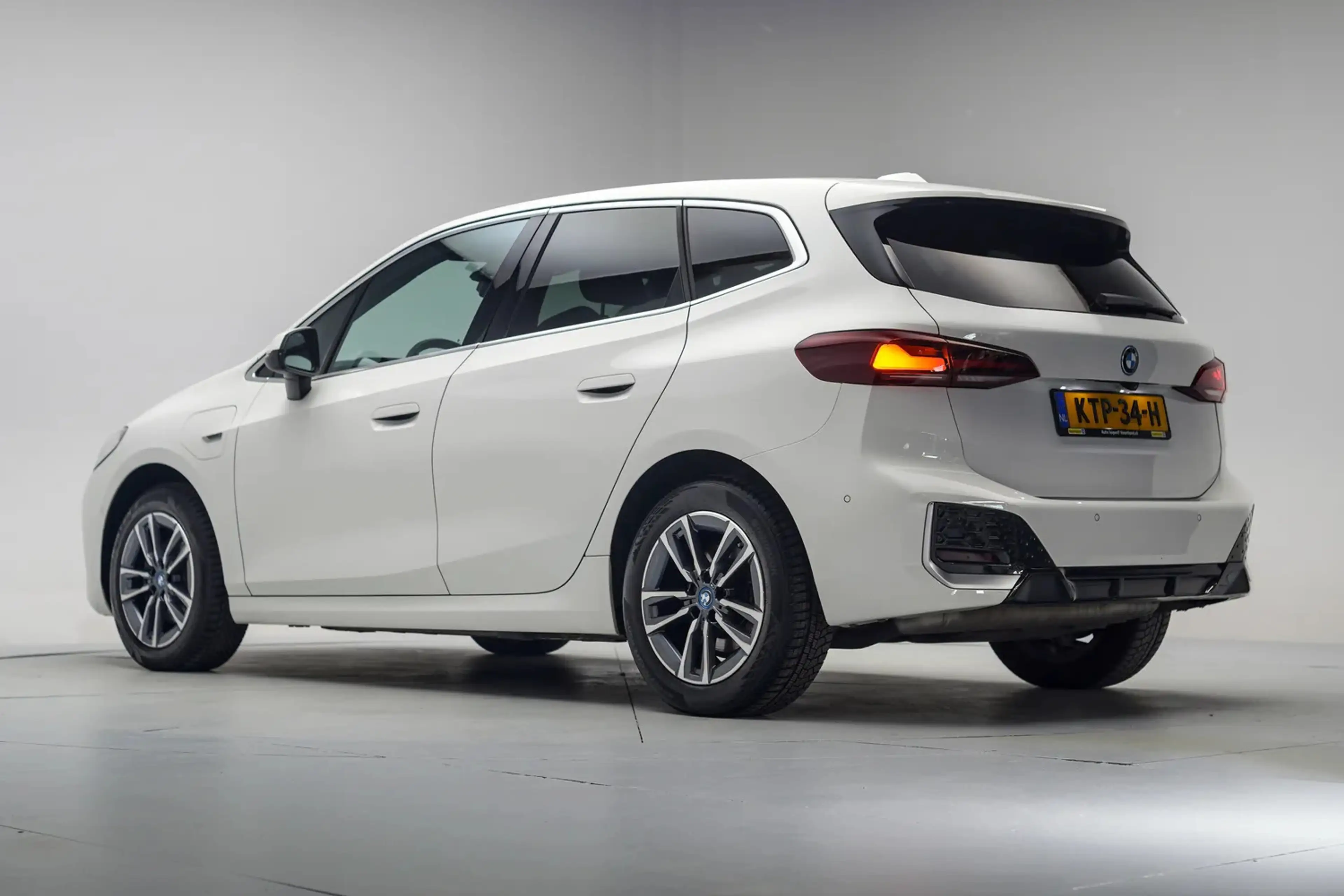 BMW 225 2-serie Active Tourer 225e xDrive M Sport [ LED Me — photo 3