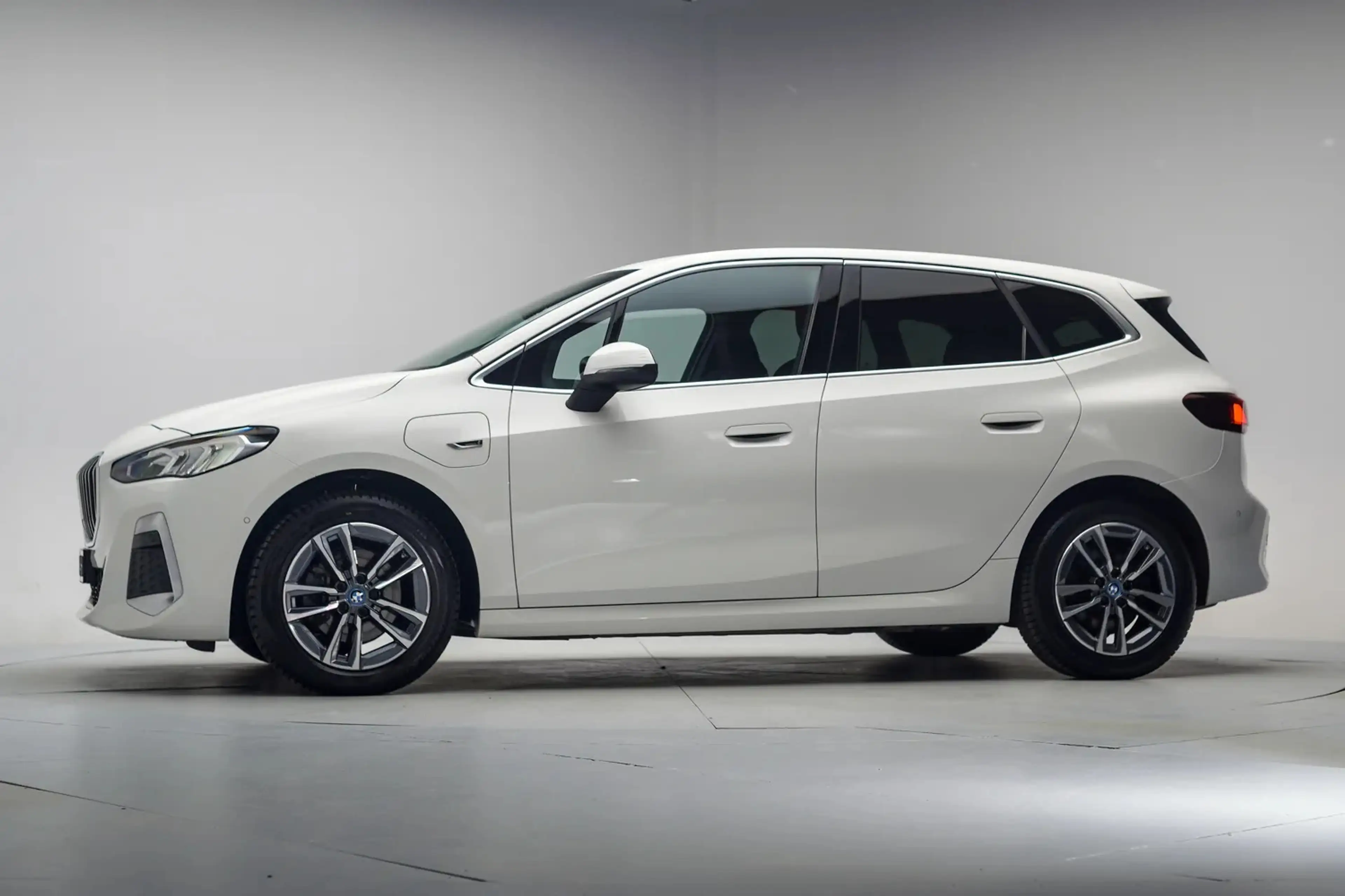 BMW 225 2-serie Active Tourer 225e xDrive M Sport [ LED Me — photo 2