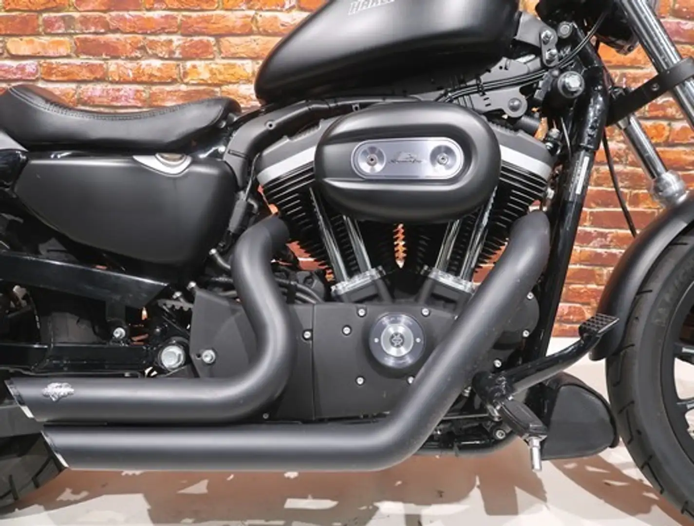 Harley-Davidson Sportster XL 883 N Iron Zwart - 2