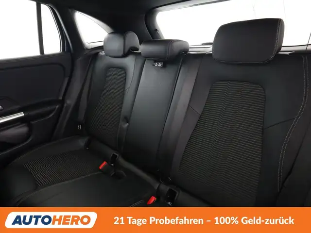 Mercedes-Benz Gla view 15