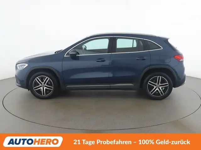 Mercedes-Benz Gla view 3