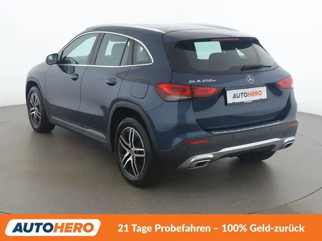 Mercedes-Benz Gla view 4