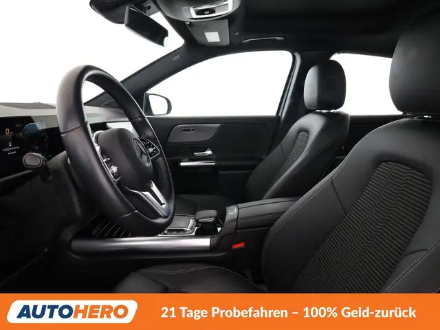 Mercedes-Benz Gla view 11