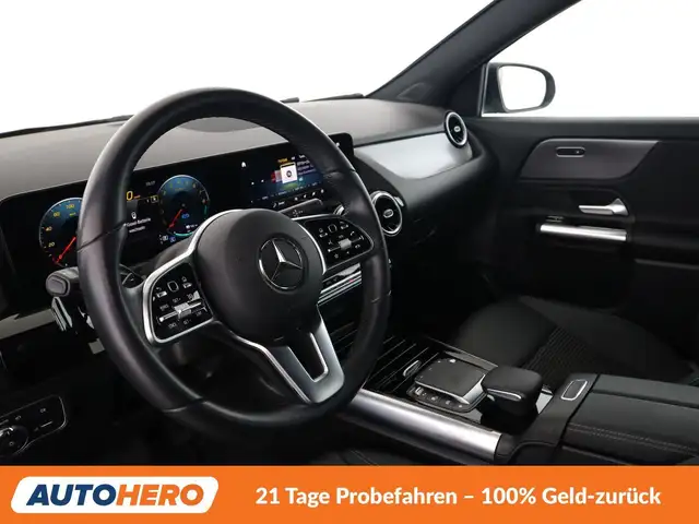 Mercedes-Benz Gla view 12