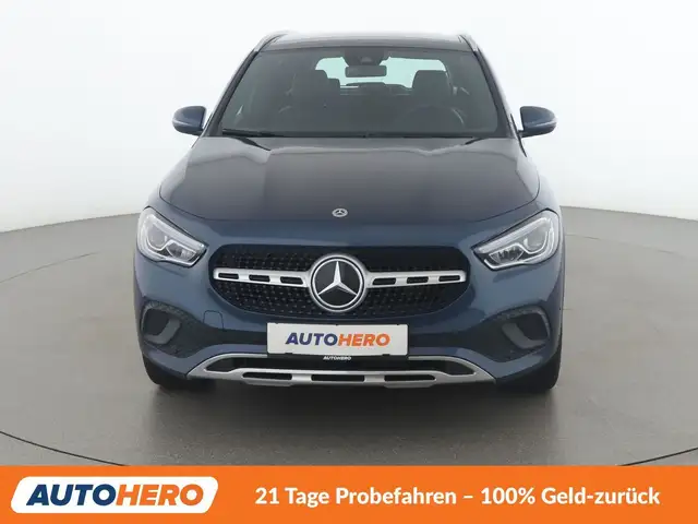 Mercedes-Benz Gla view 9