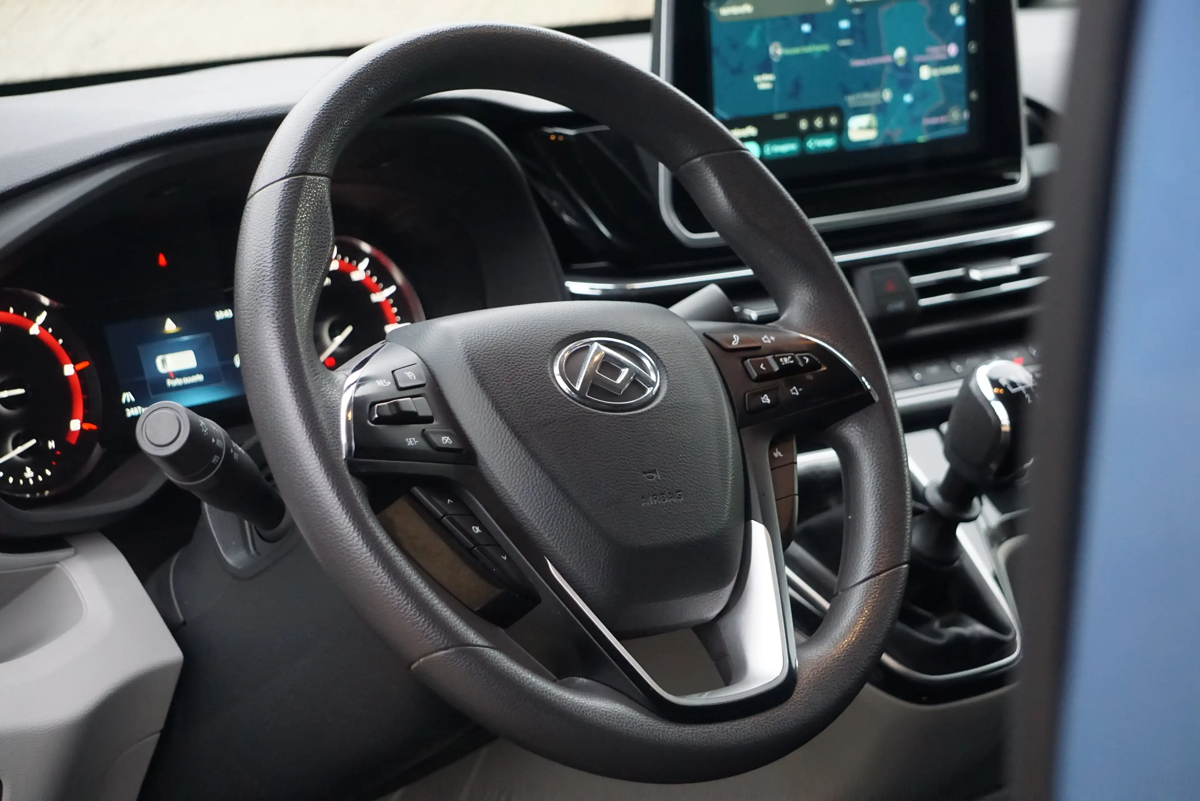 Maxus Deliver 9 L3H2 Luxe 2.0 TDCi TVA-BTW RECUP 3-PLACES 1er MAIN — photo 8