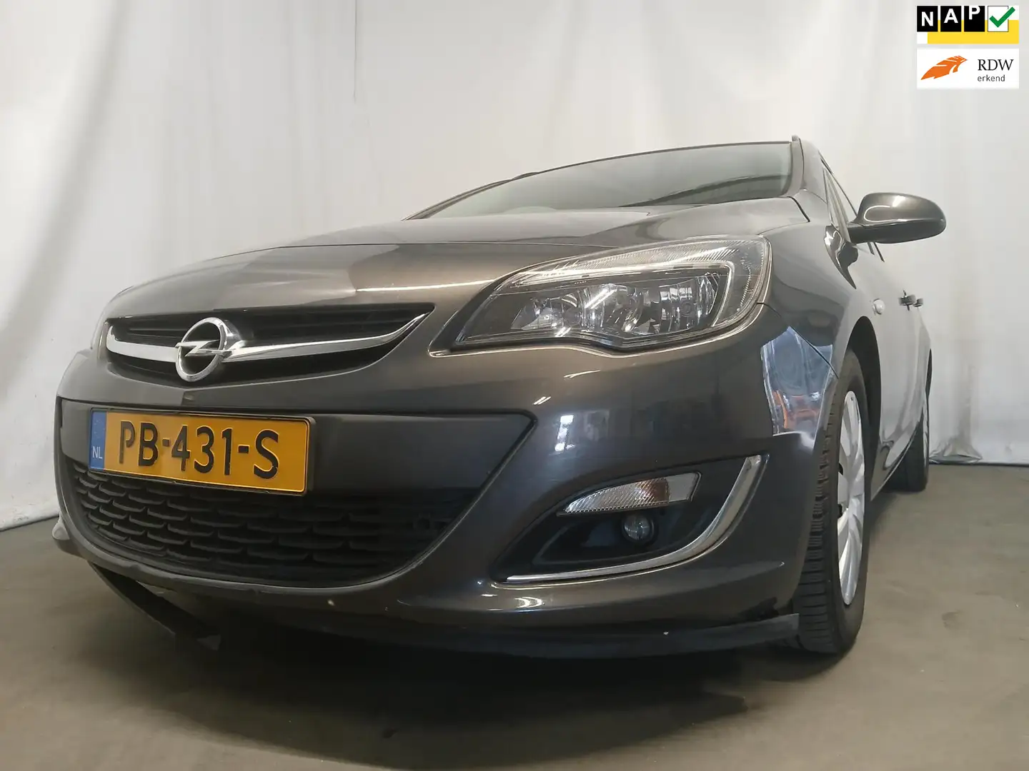 Opel Astra Sports Tourer 1.7 CDTi Business - Airco - Navi - S Gris - 1