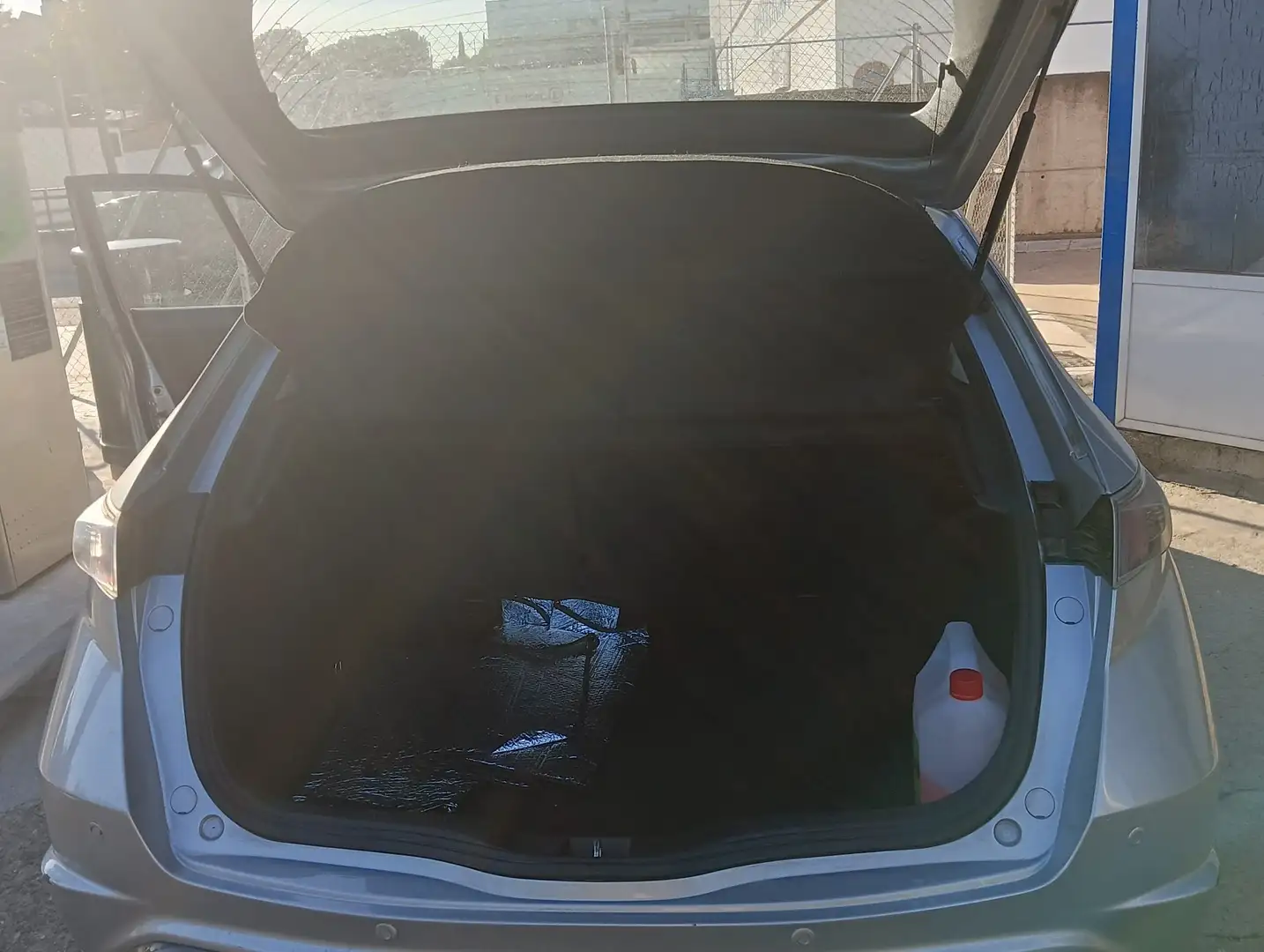 Honda Civic Civic Confort 1.4i IVTEC Plateado - 2