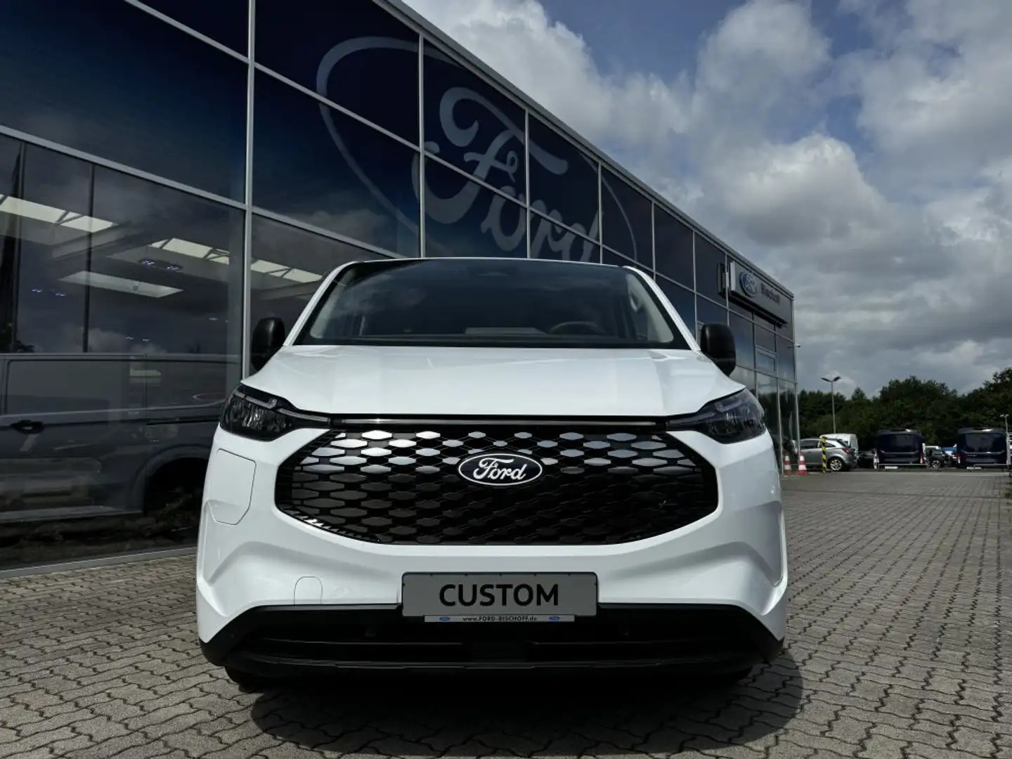 Ford E-Transit Custom 320 L1H1 LKW HA Trend (V710/NXN) Bílá - 1