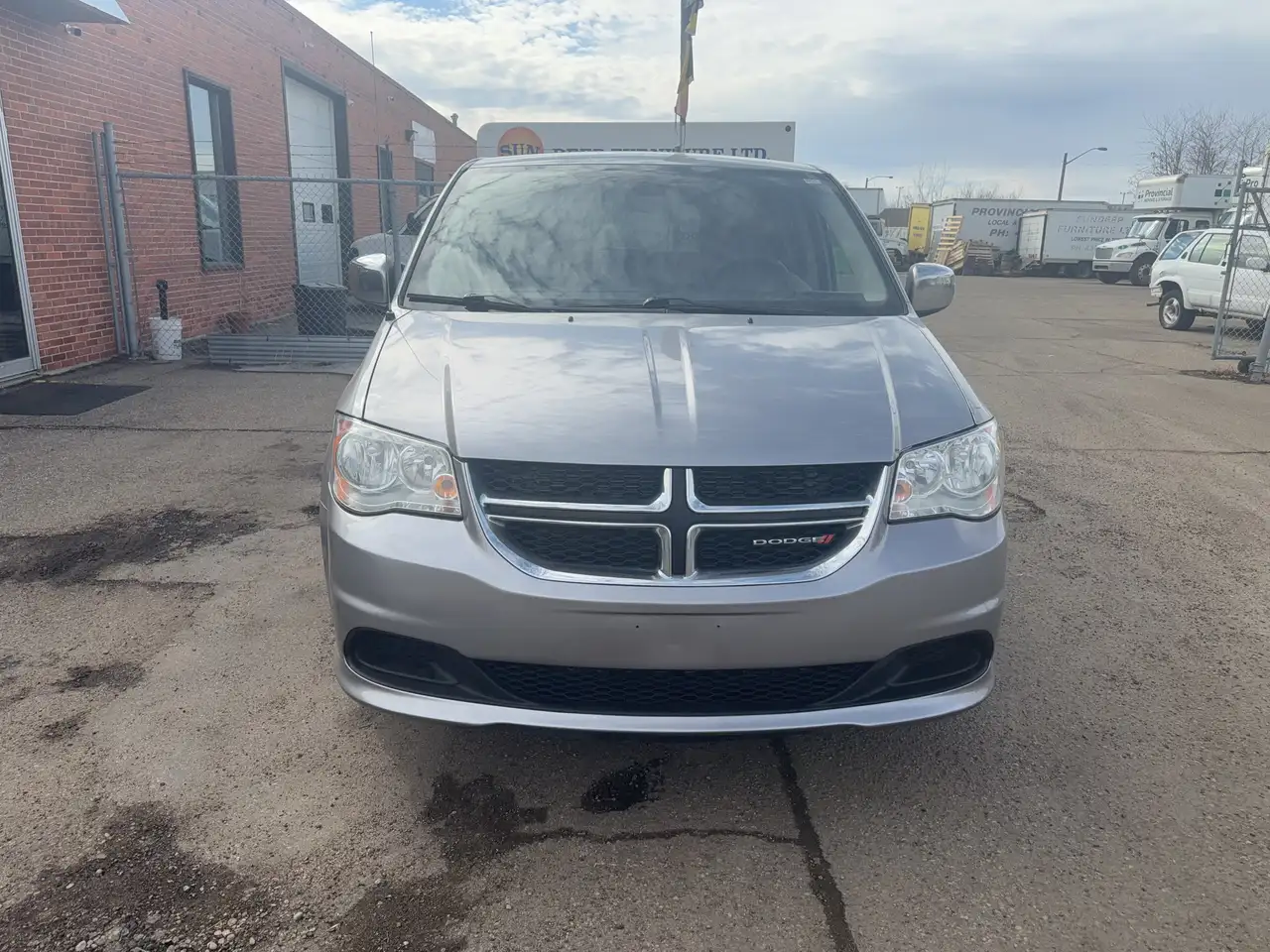 Dodge Grand Caravan снимка Dodge Grand Caravan