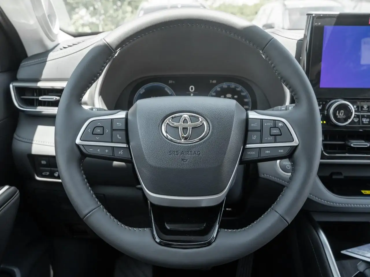 Toyota Highlander снимка Toyota Highlander