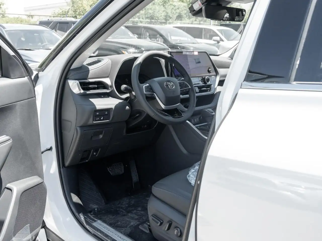 Toyota Highlander снимка Toyota Highlander