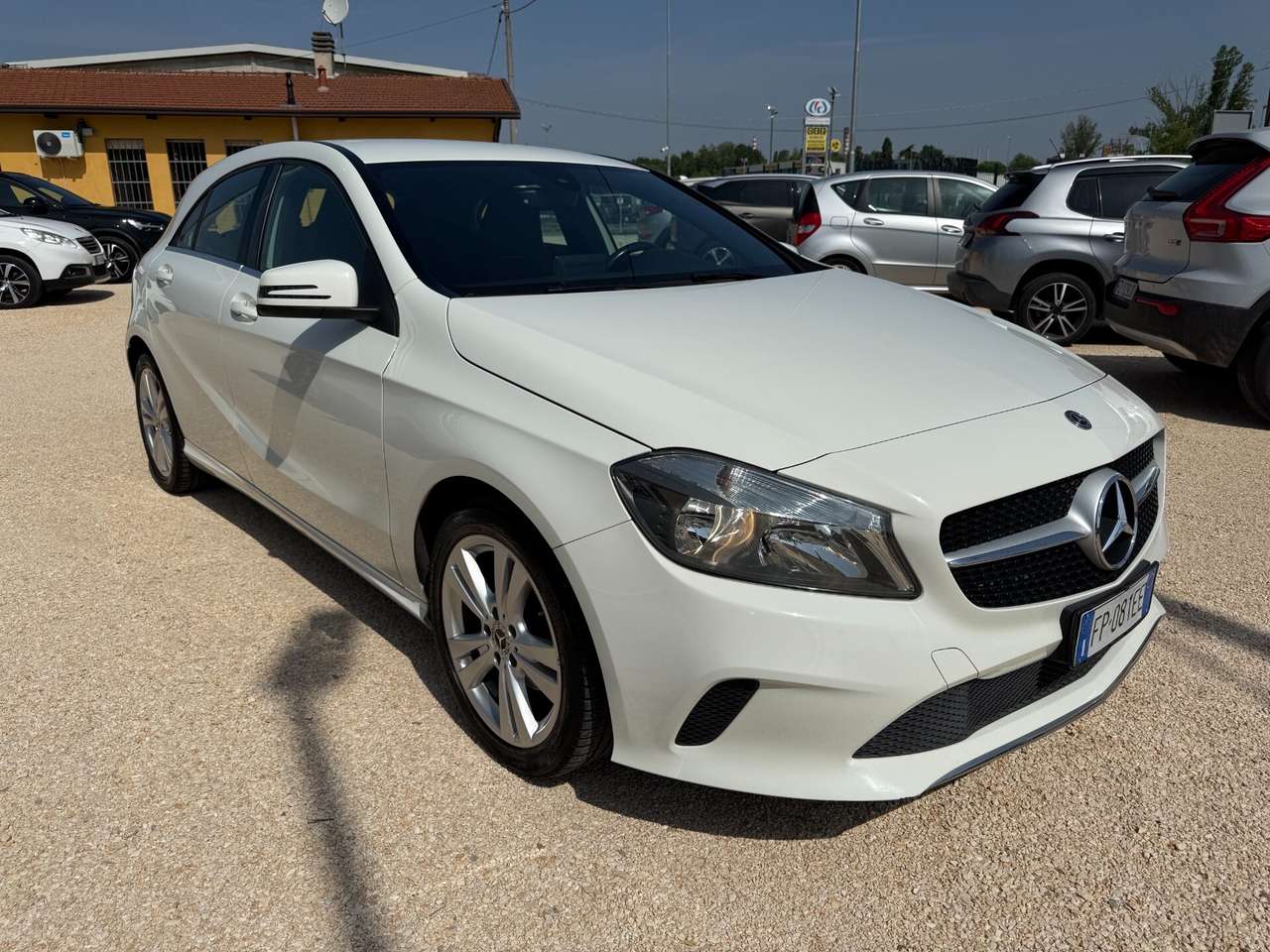 Mercedes-Benz A 180 A 180 d Premium