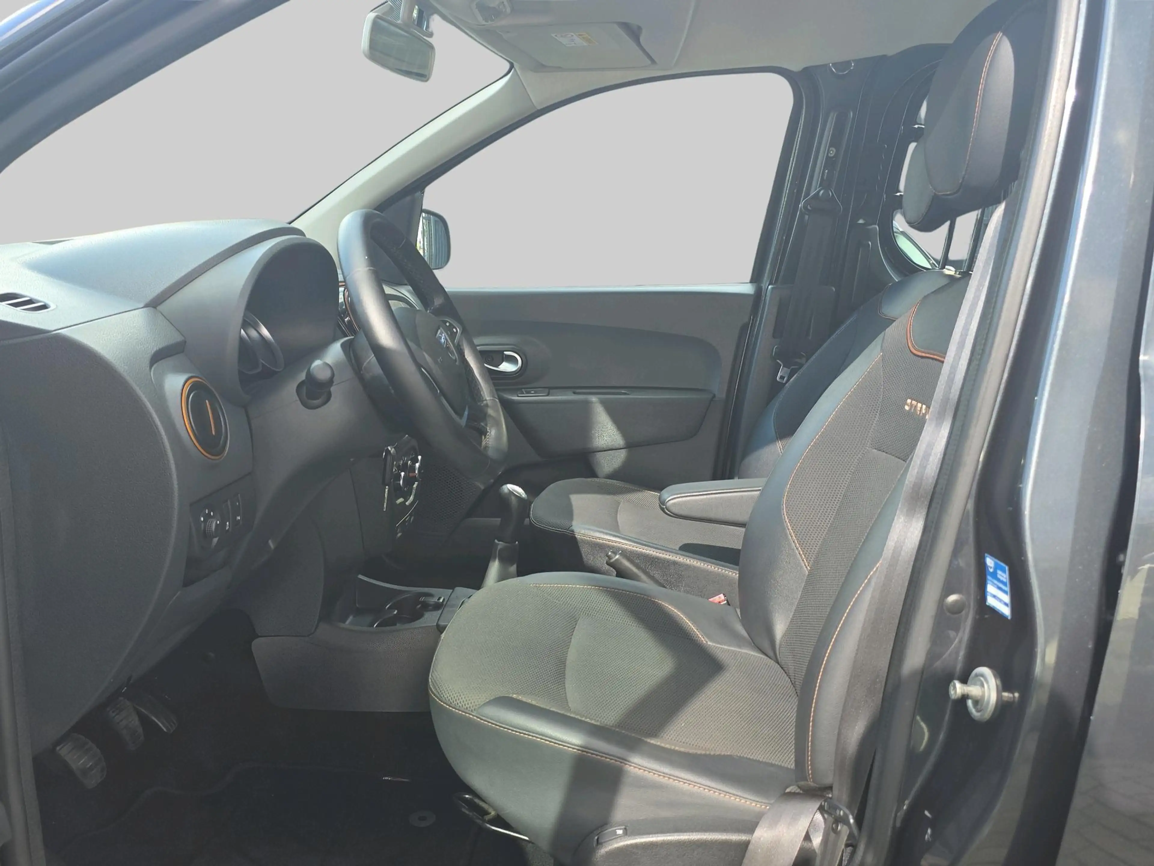 Dacia Dokker 1.2 TCe S&S Ambiance | Navigatie | Airco | Achteru — photo 12