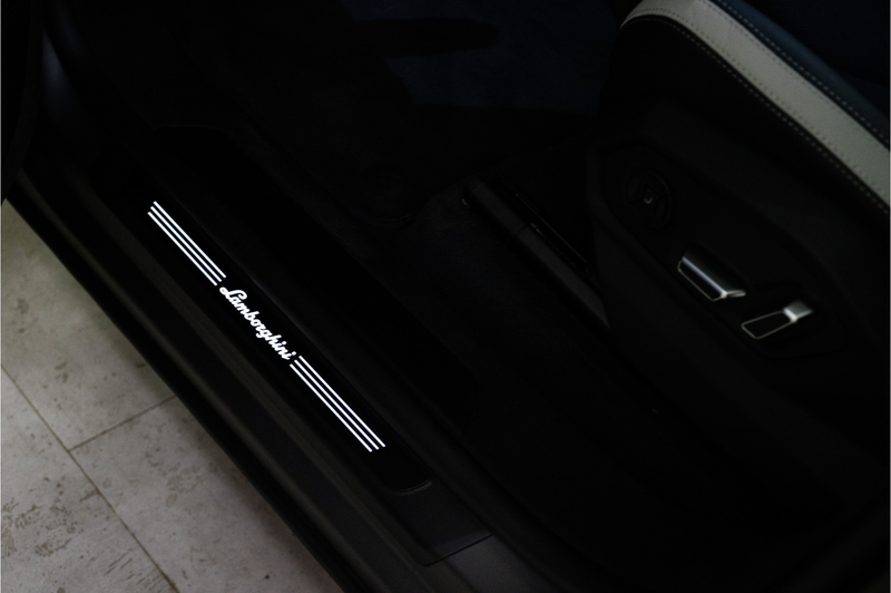 Lamborghini Urus 4.0 V8 Hybrid SE 800PK | Ad Personam | Grigio Kere — photo 37
