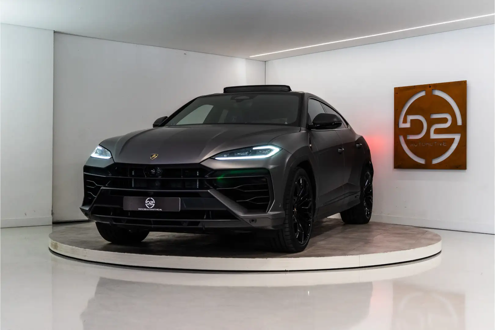 lamborghini urus