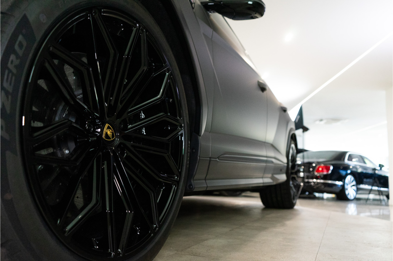 Lamborghini Urus 4.0 V8 Hybrid SE 800PK | Ad Personam | Grigio Kere — photo 15