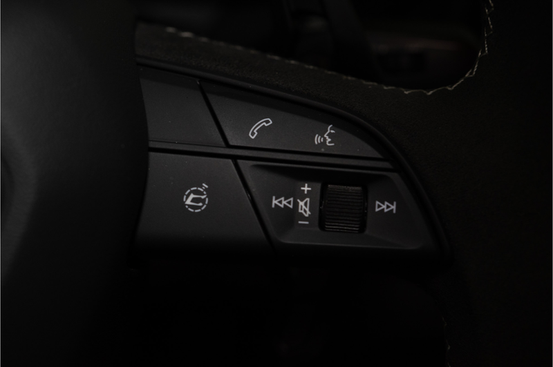 Lamborghini Urus 4.0 V8 Hybrid SE 800PK | Ad Personam | Grigio Kere — photo 47