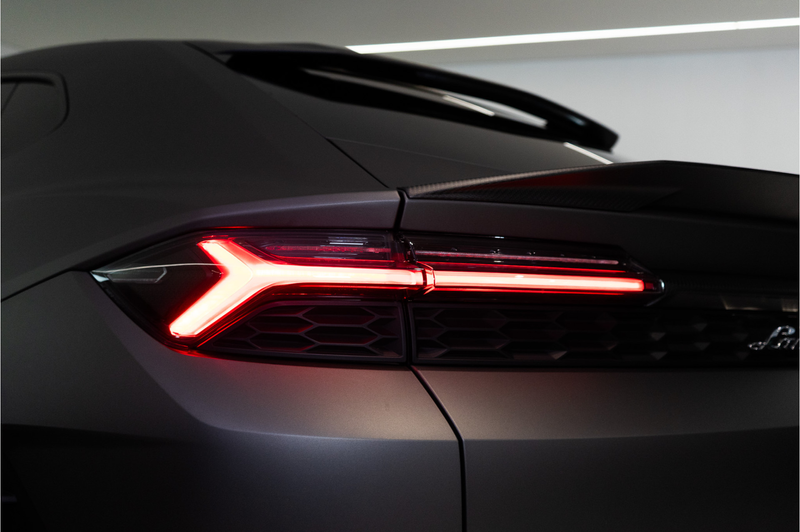 Lamborghini Urus 4.0 V8 Hybrid SE 800PK | Ad Personam | Grigio Kere — photo 23