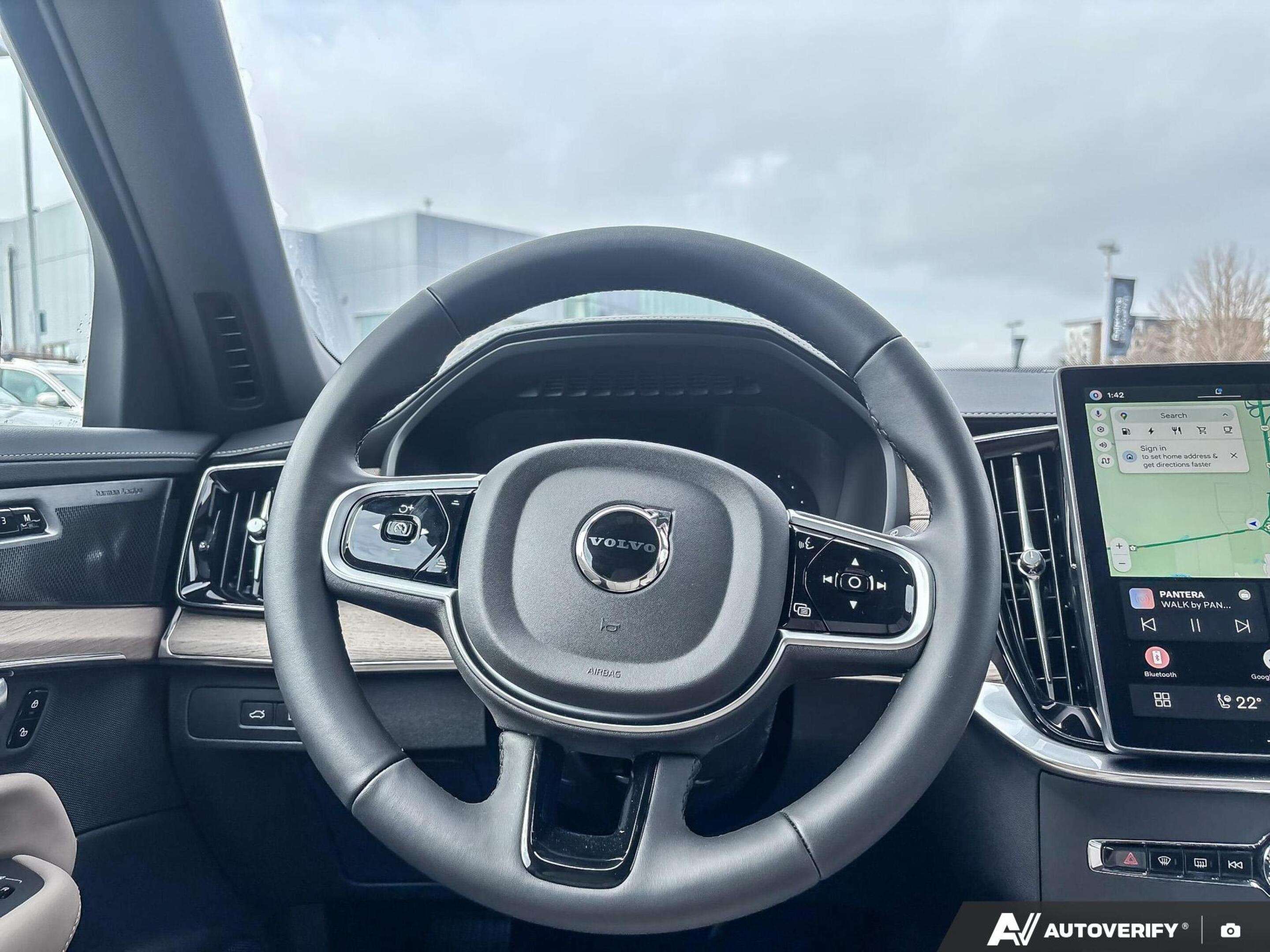 2026 Volvo XC90 Plus Dark Theme UP TO 64 KMS OF EV RANGE thumb 15