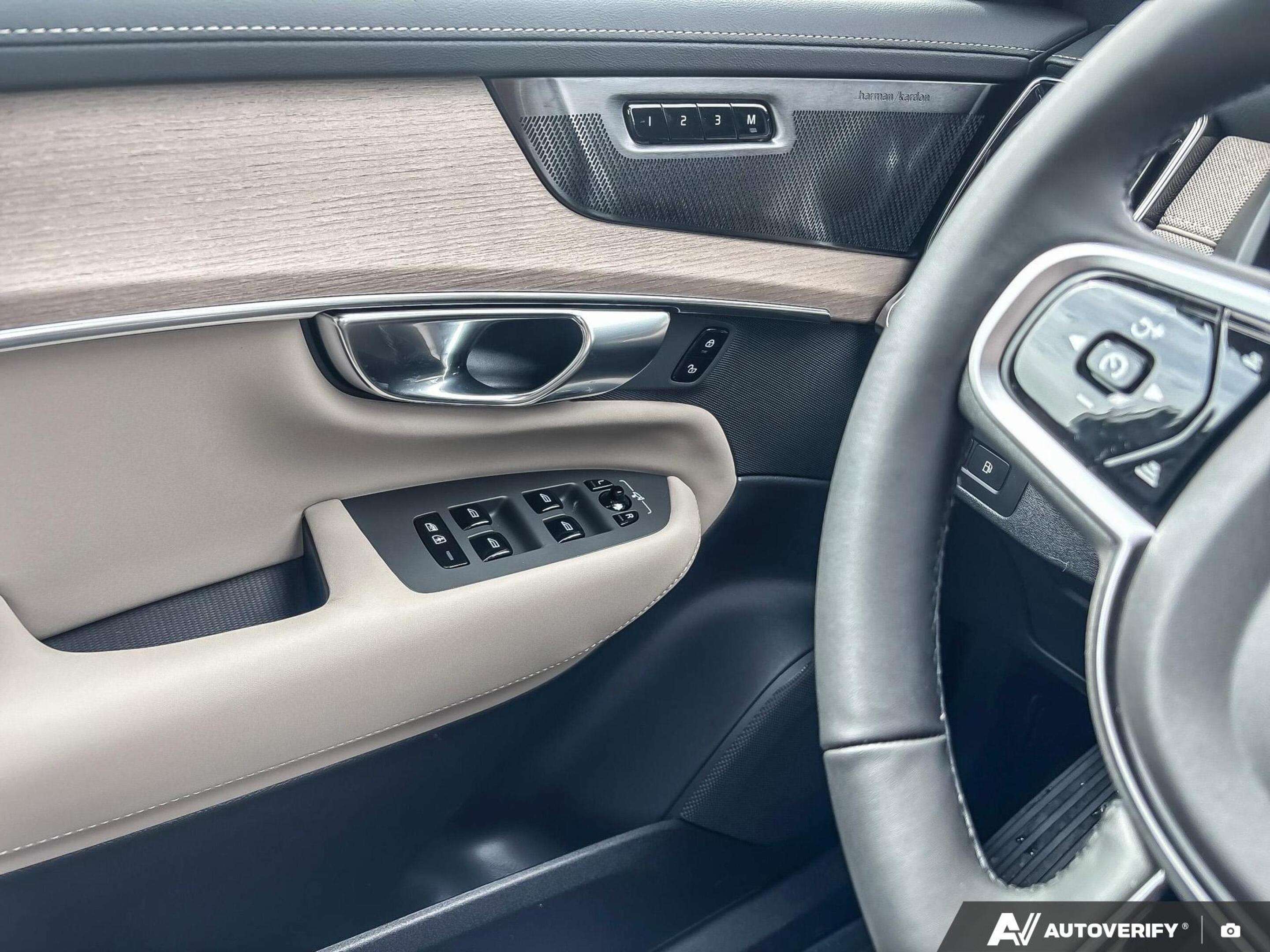 2026 Volvo XC90 Plus Dark Theme UP TO 64 KMS OF EV RANGE thumb 18