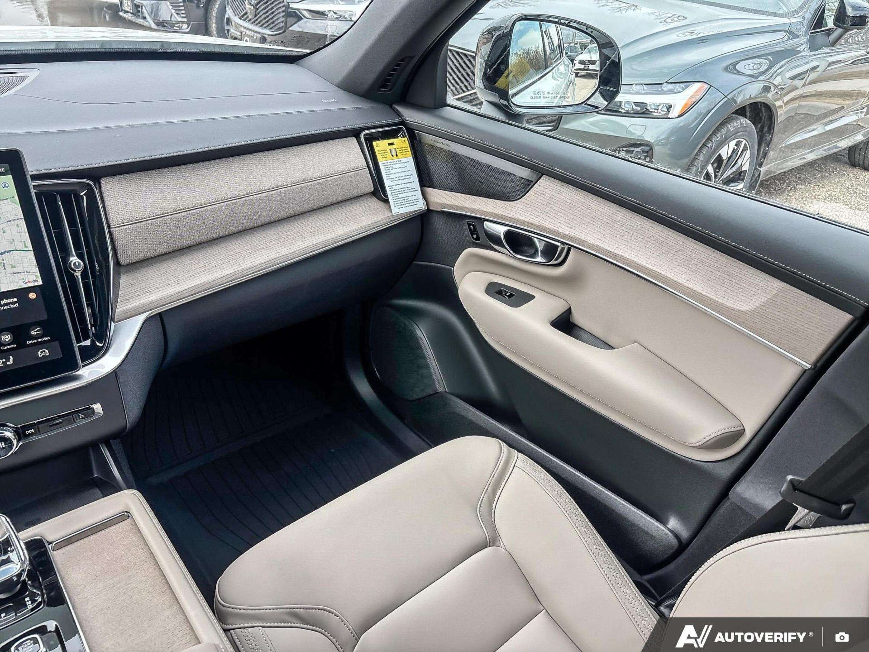 2026 Volvo XC90 Plus Dark Theme UP TO 64 KMS OF EV RANGE thumb 26